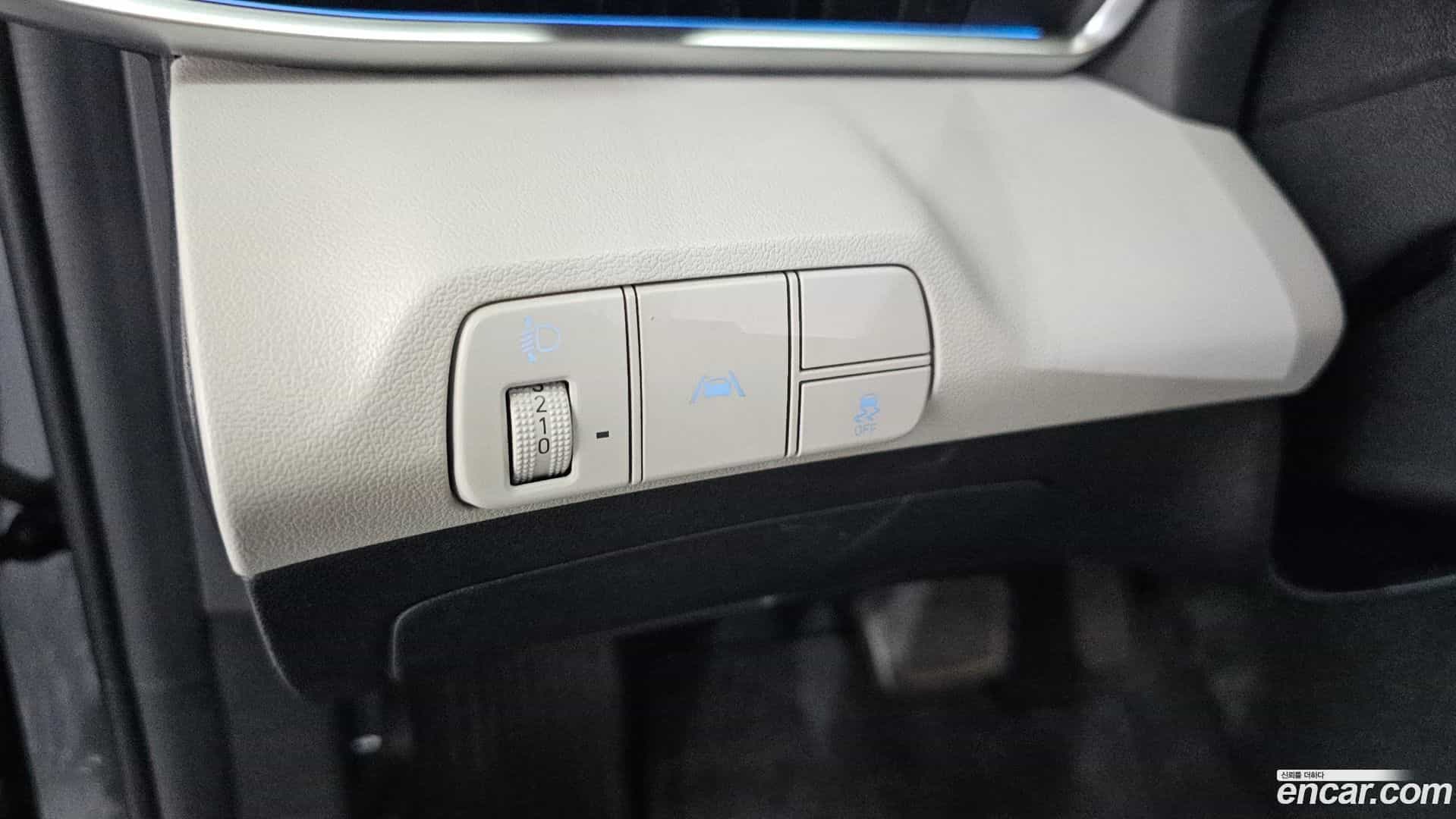 AVANTE Hyundai 2021.4-OPTION-023