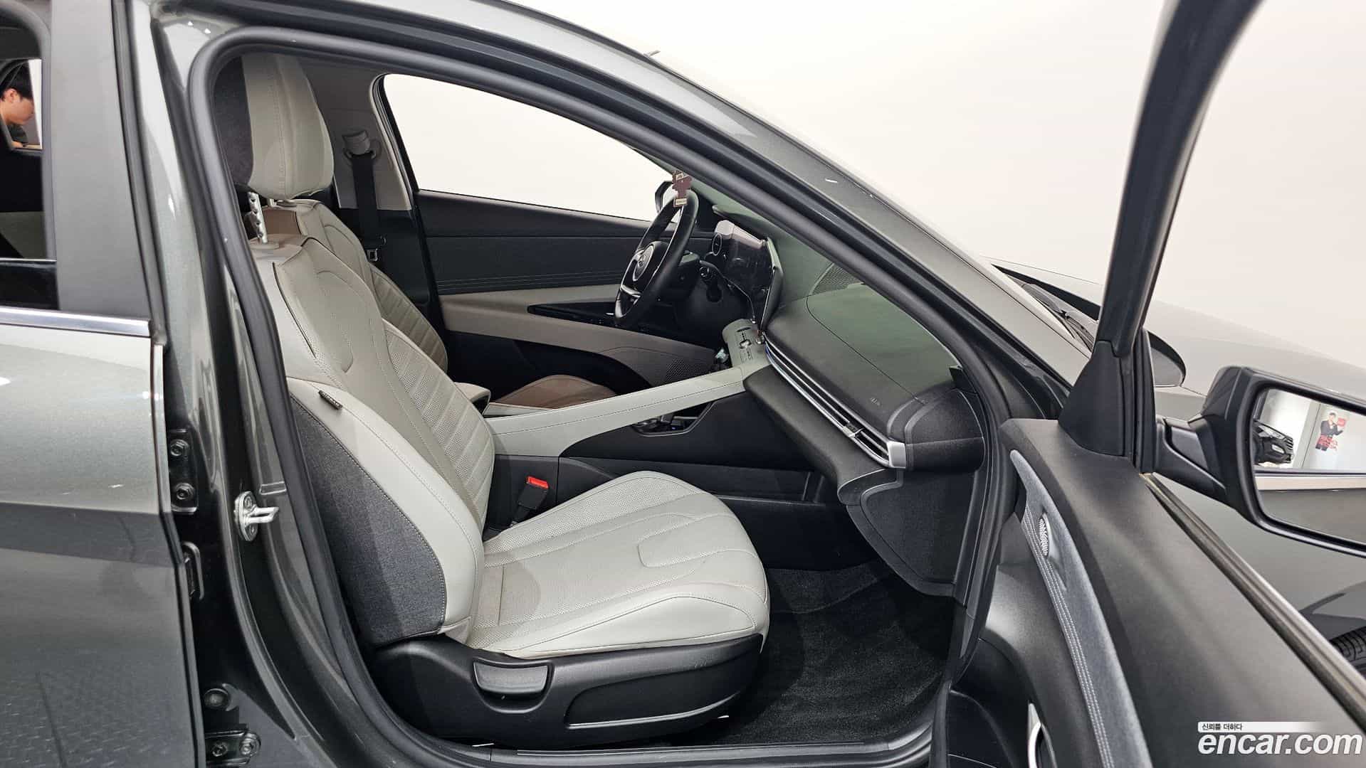 AVANTE Hyundai 2021.4-INNER-036