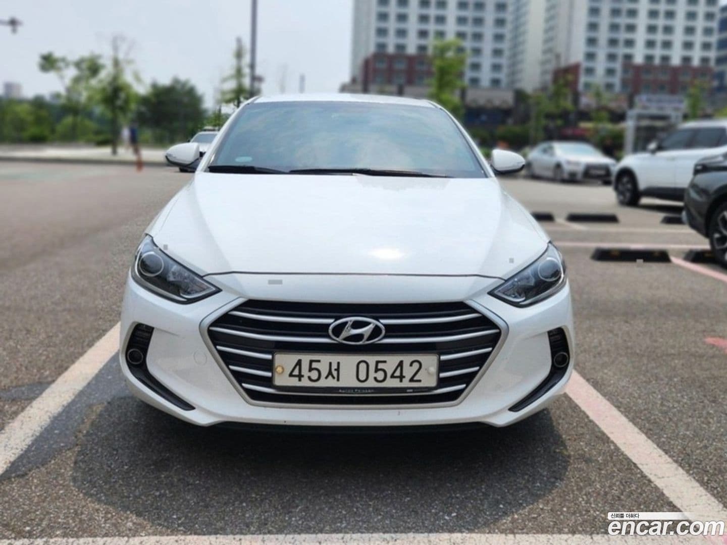 Main__Slider__Photo:AVANTE Hyundai 2016.0-0