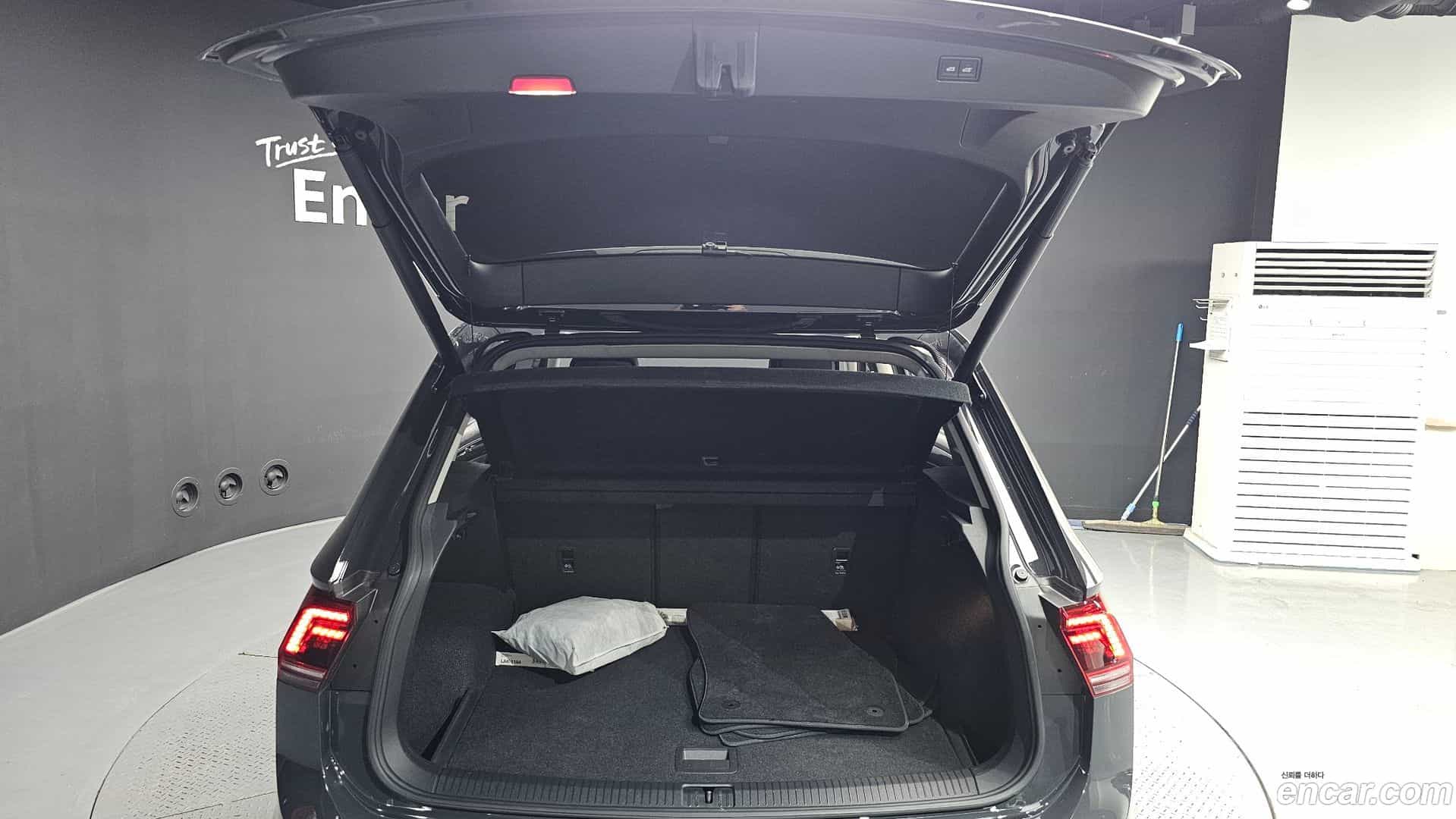 Tiguan Volkswagen 2018.7-OPTION-024
