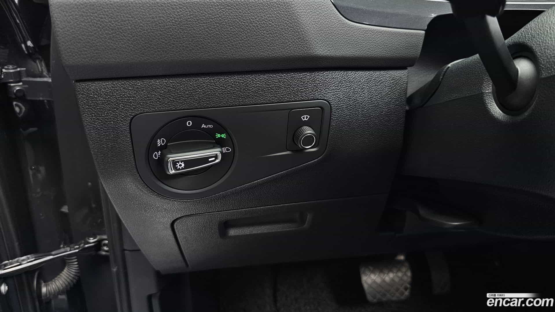 Tiguan Volkswagen 2018.7-OPTION-046