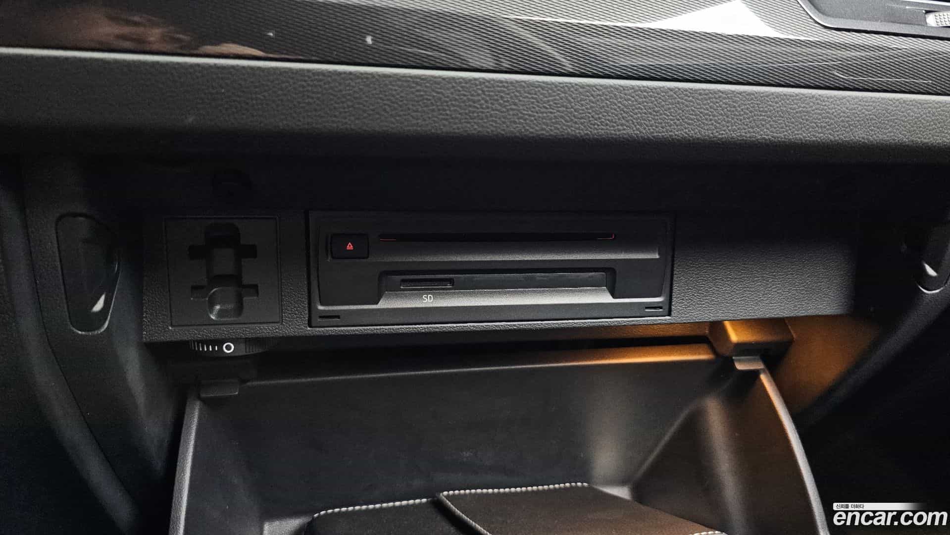 Tiguan Volkswagen 2018.7-OPTION-048