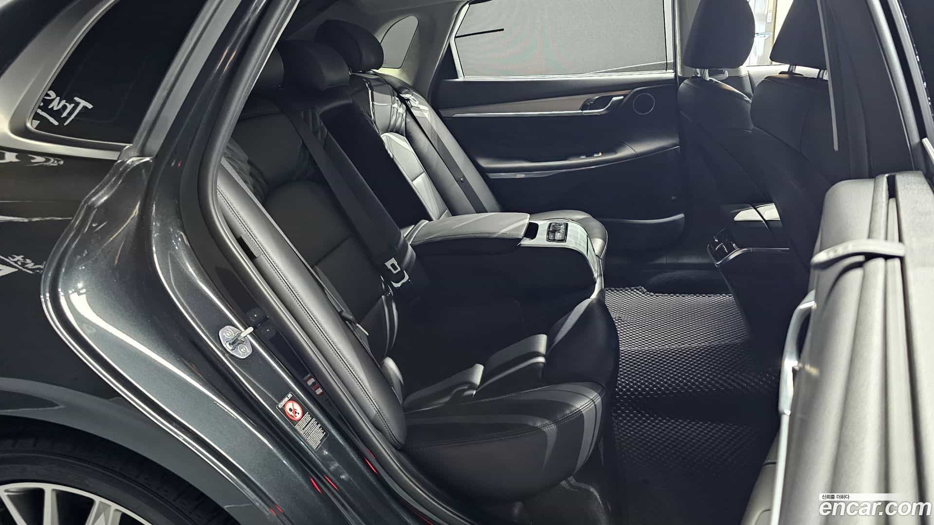 Grandeur Hyundai 2021.5-OPTION-016