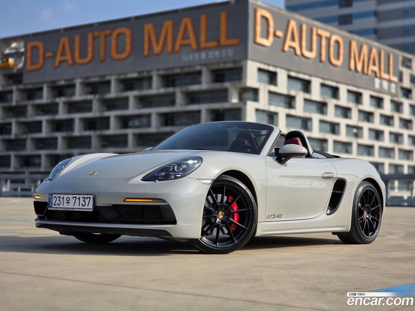 Main__Slider__Photo:718 Porsche 2022.9-0