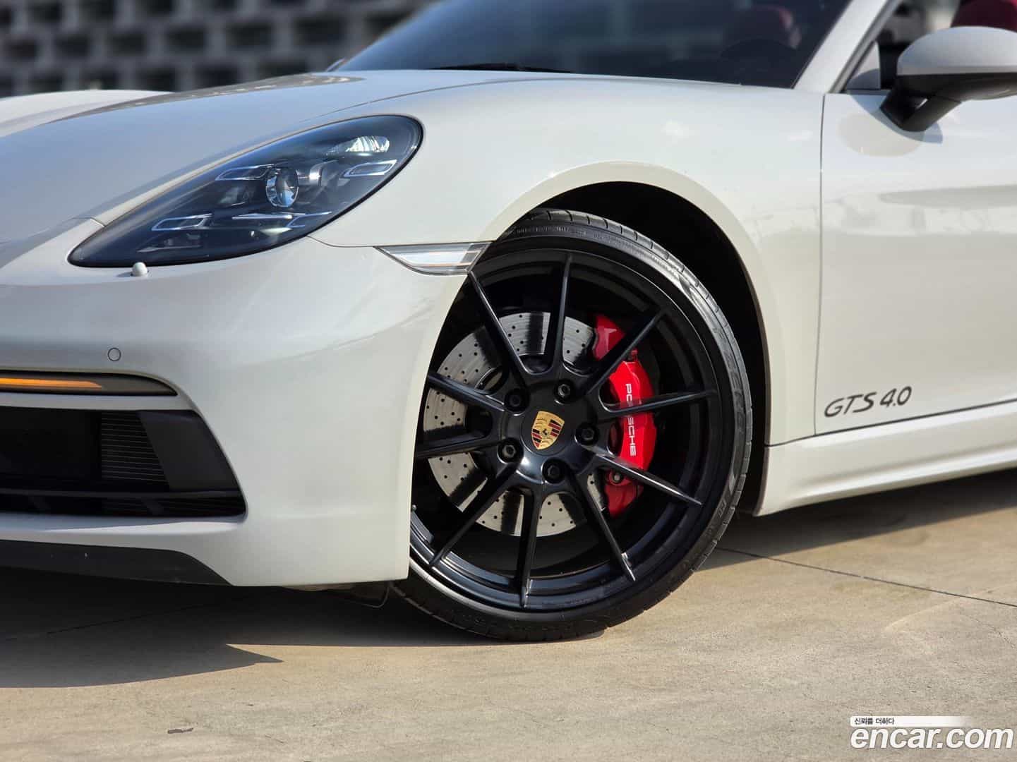 718 Porsche 2022.9-OUTER-002