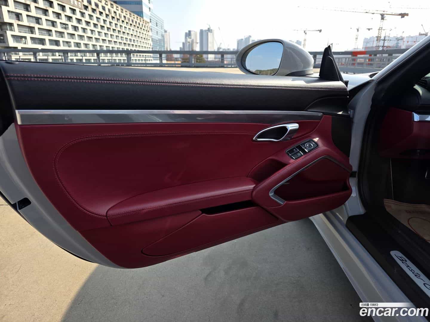 718 Porsche 2022.9-INNER-010