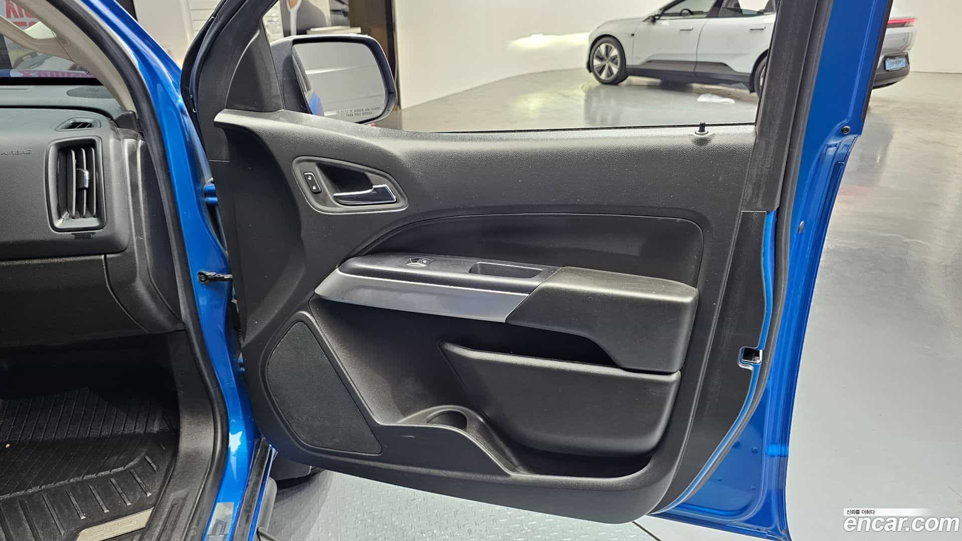 Colorado Chevrolet 2022.5-INNER-034