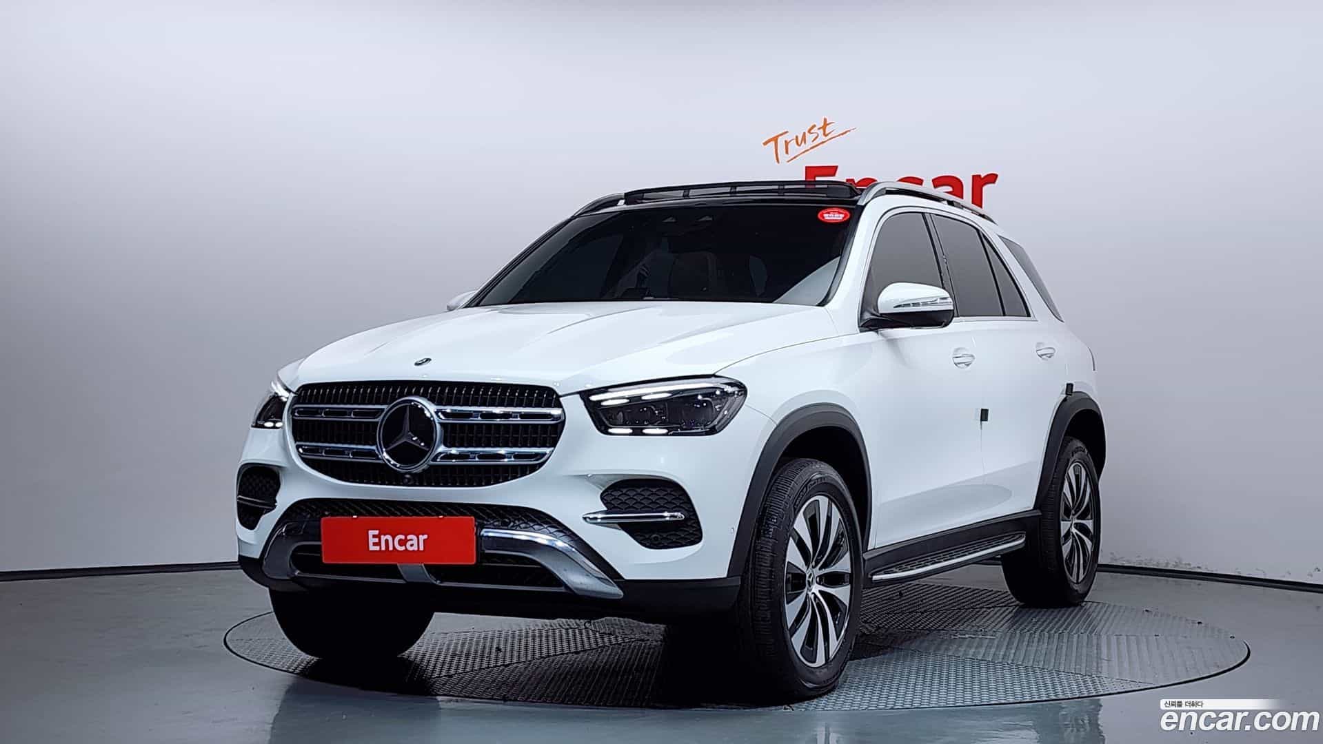 GLE-Class Mercedes-Benz 2024.8-OUTER-001