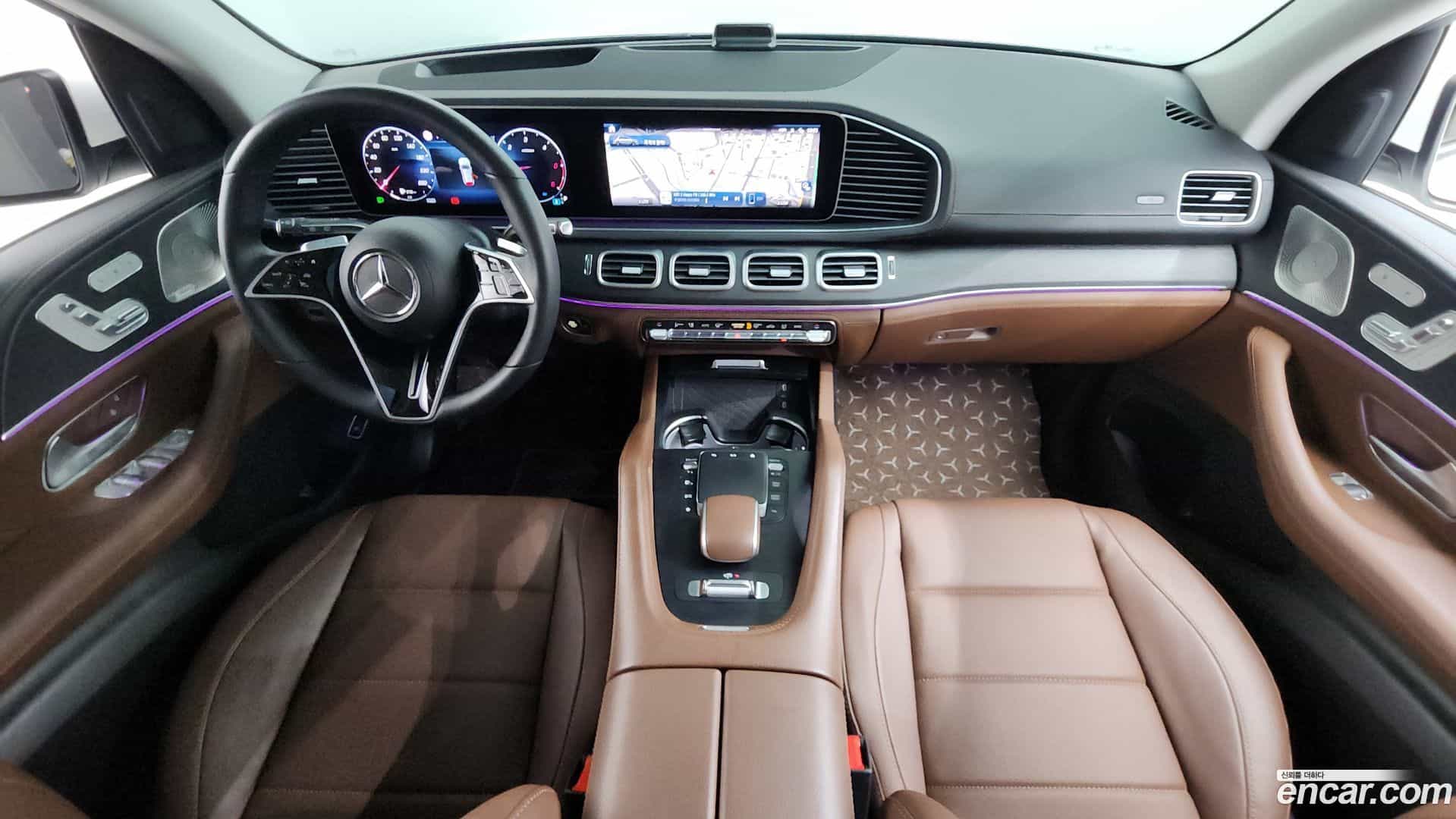 GLE-Class Mercedes-Benz 2024.8-INNER-007