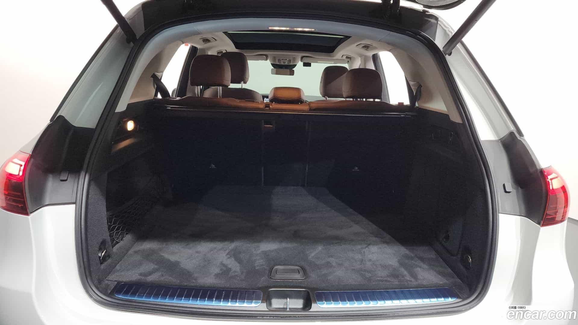 GLE-Class Mercedes-Benz 2024.8-OPTION-023