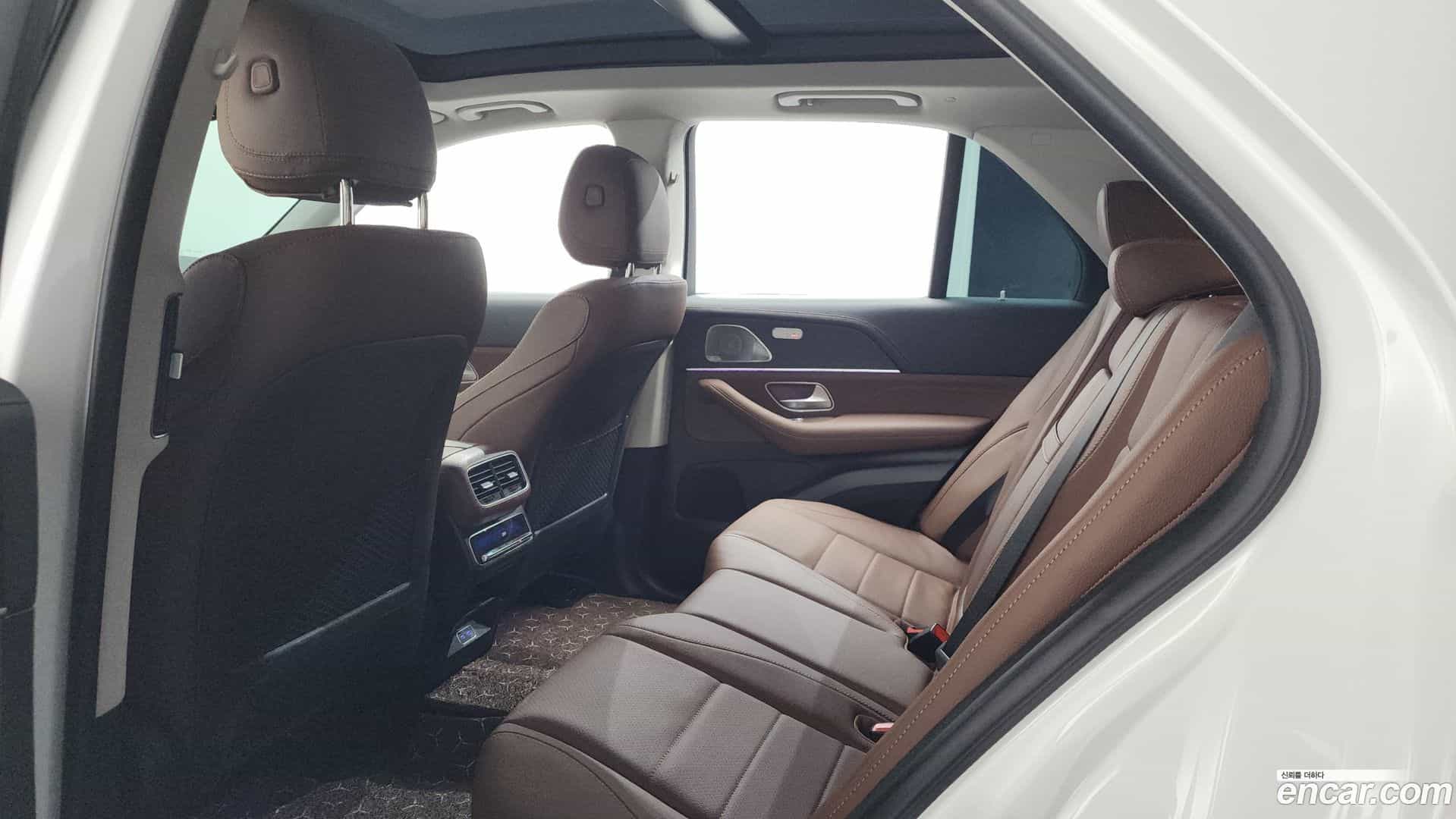 GLE-Class Mercedes-Benz 2024.8-OPTION-024