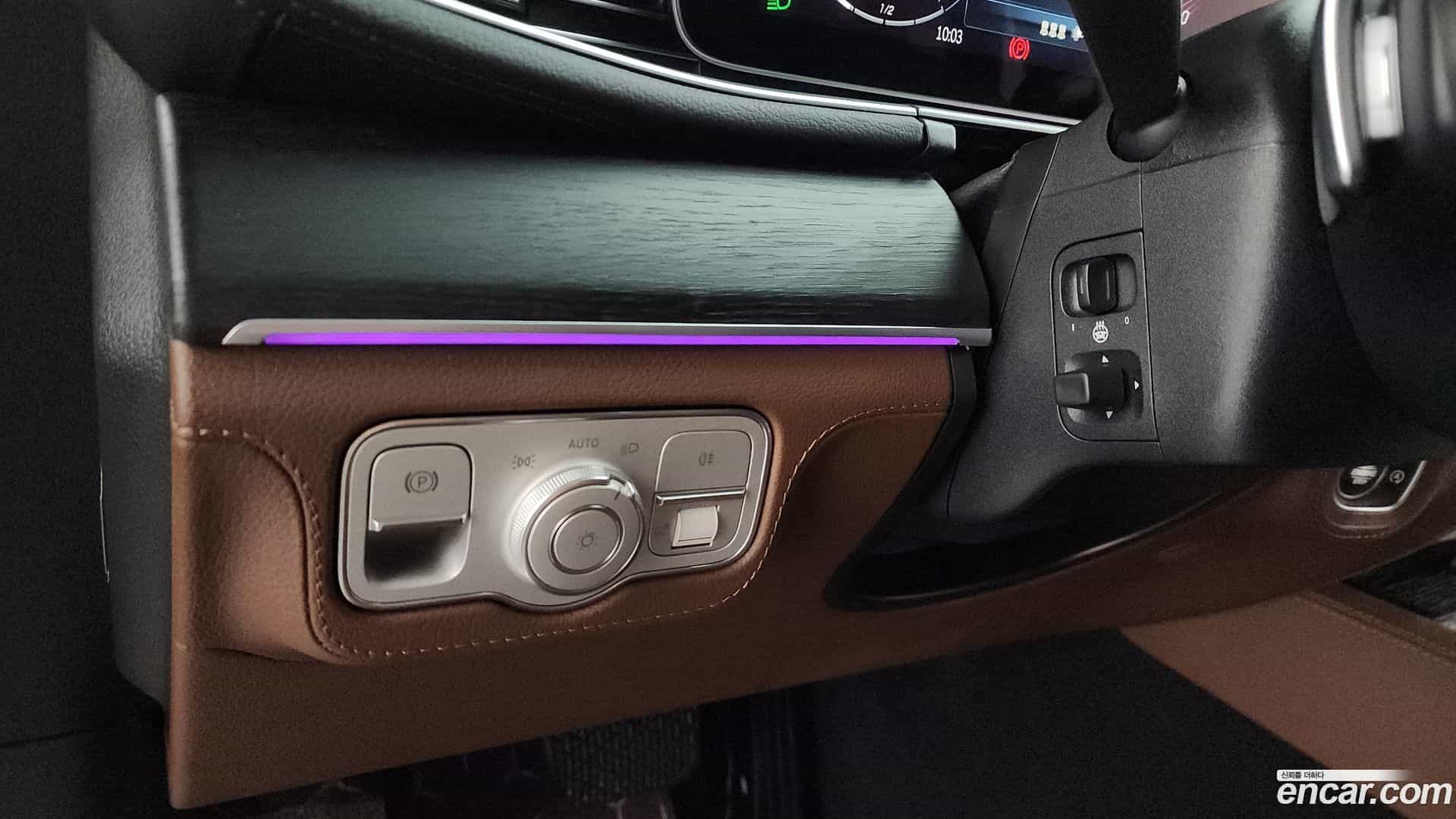 GLE-Class Mercedes-Benz 2024.8-OPTION-042