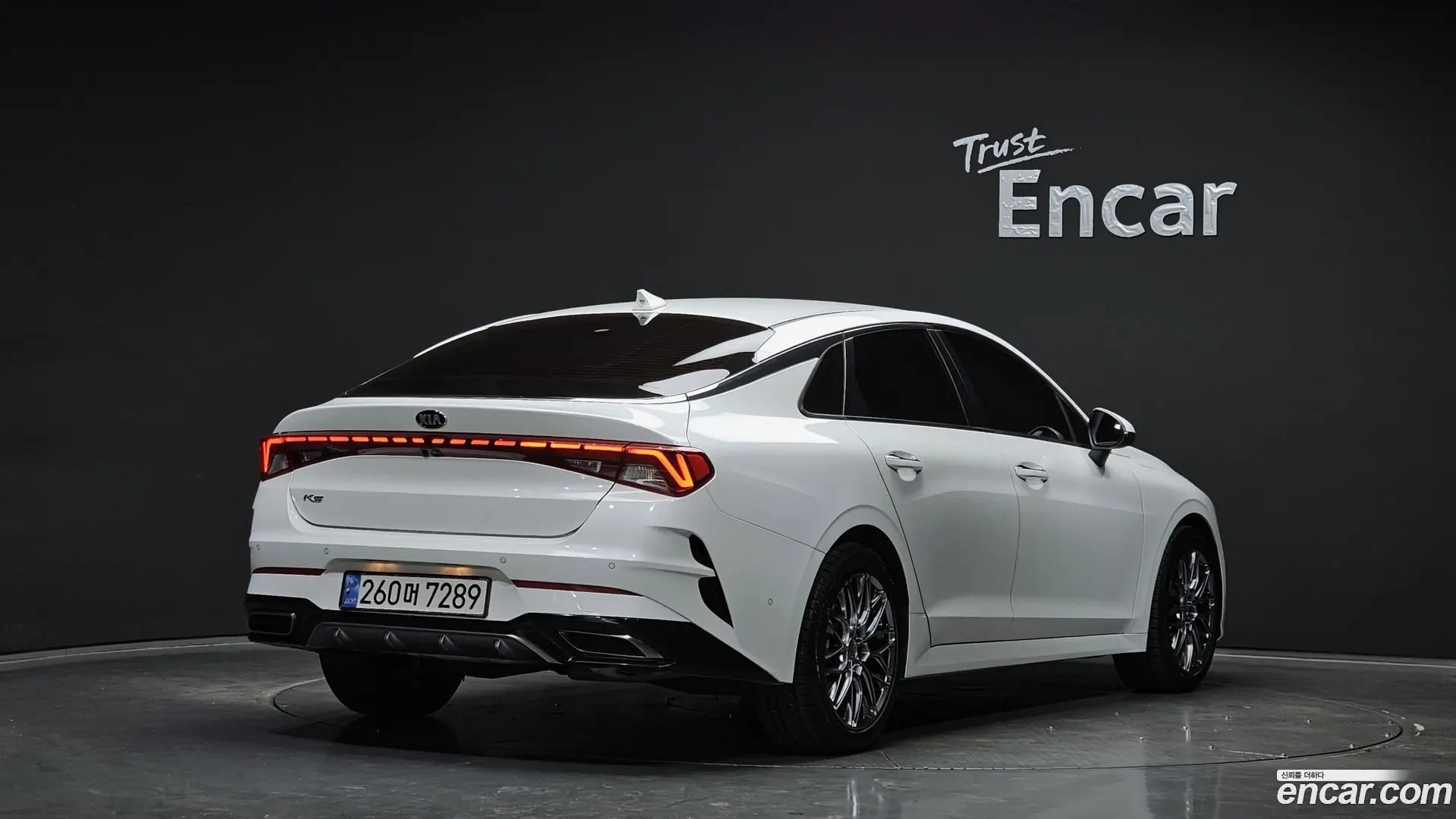 Main__Slider__Photo:K5 Kia 2020.8-1