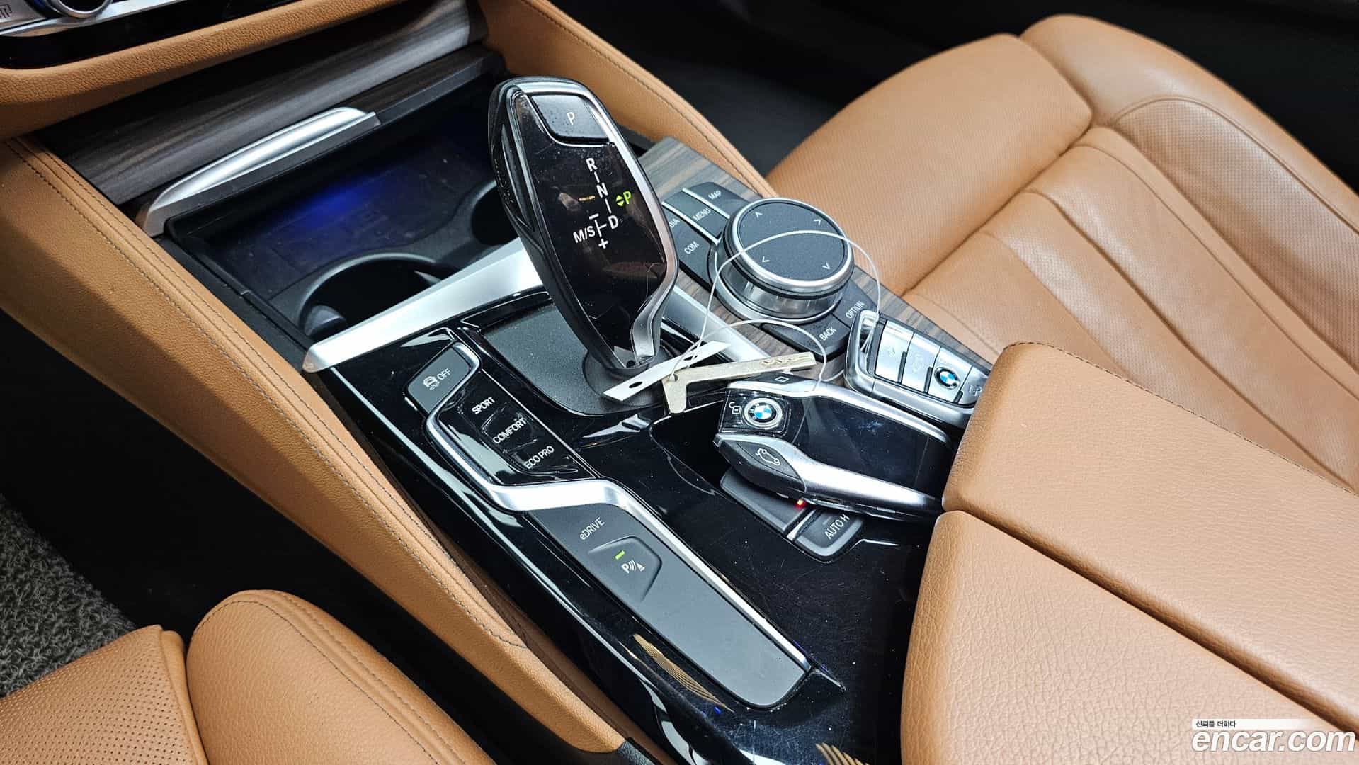 5-Series BMW 2019.11-INNER-009