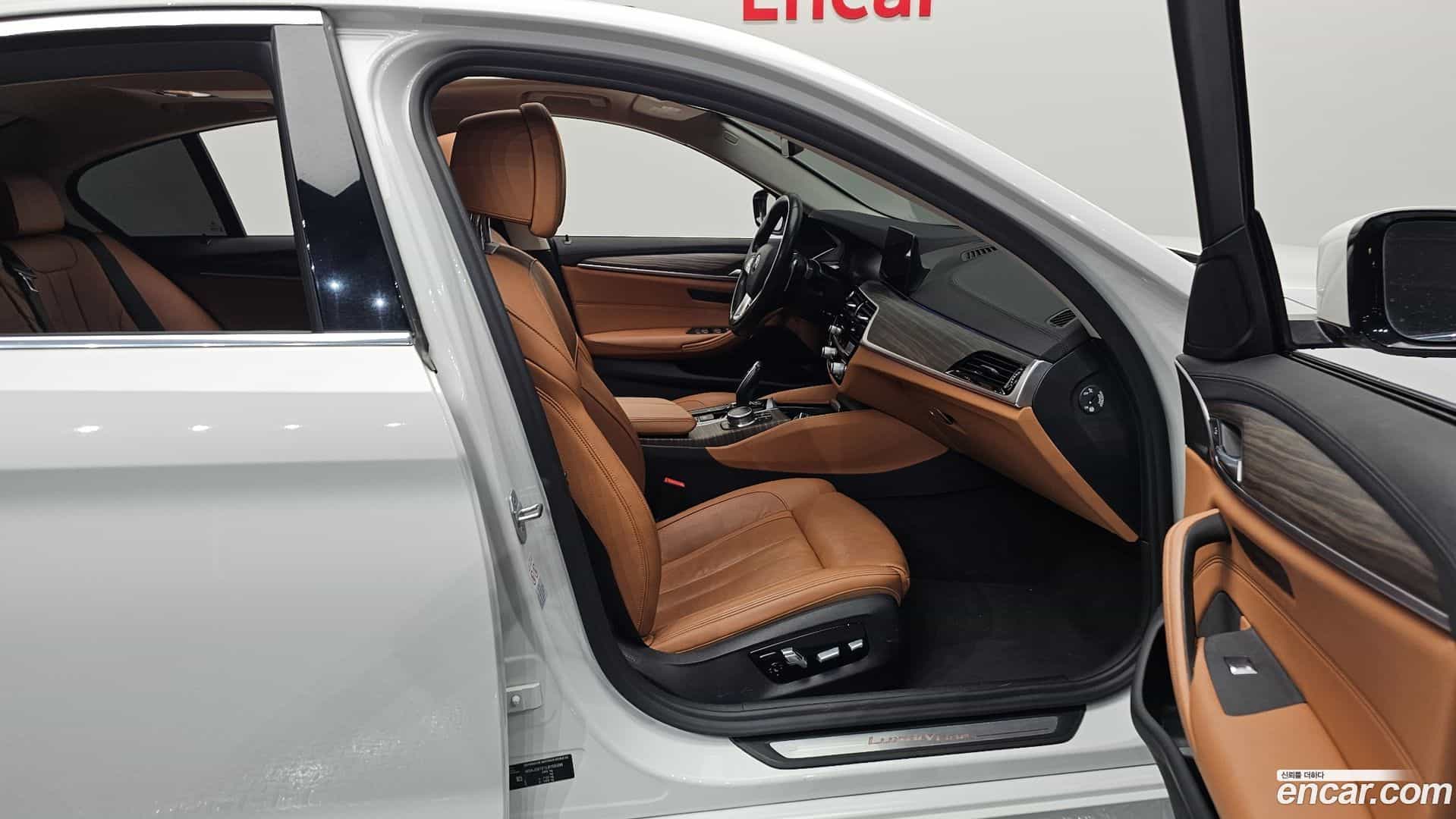5-Series BMW 2019.11-INNER-036