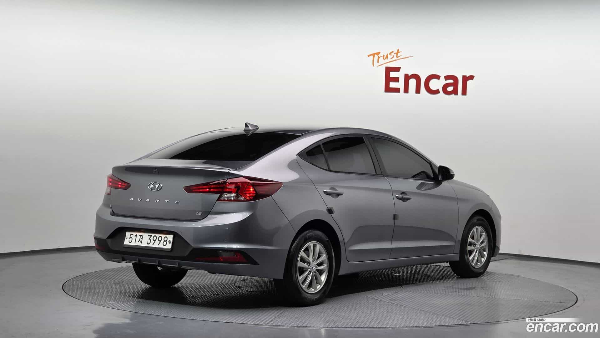 AVANTE Hyundai 2019.0-OUTER-002