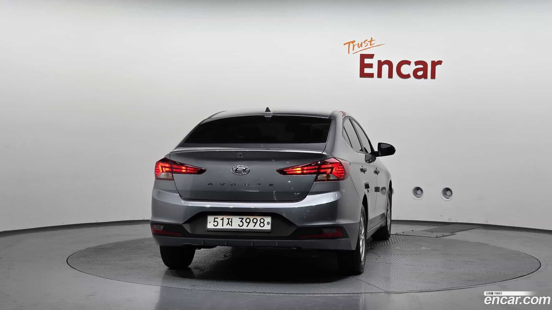 AVANTE Hyundai 2019.0-OUTER-004