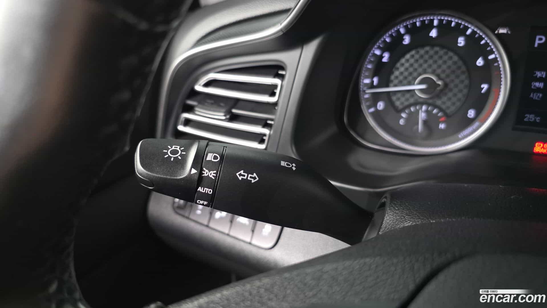 AVANTE Hyundai 2019.0-OPTION-022