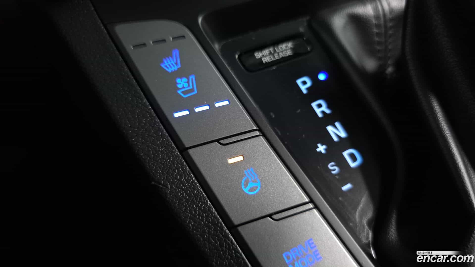 AVANTE Hyundai 2019.0-OPTION-023