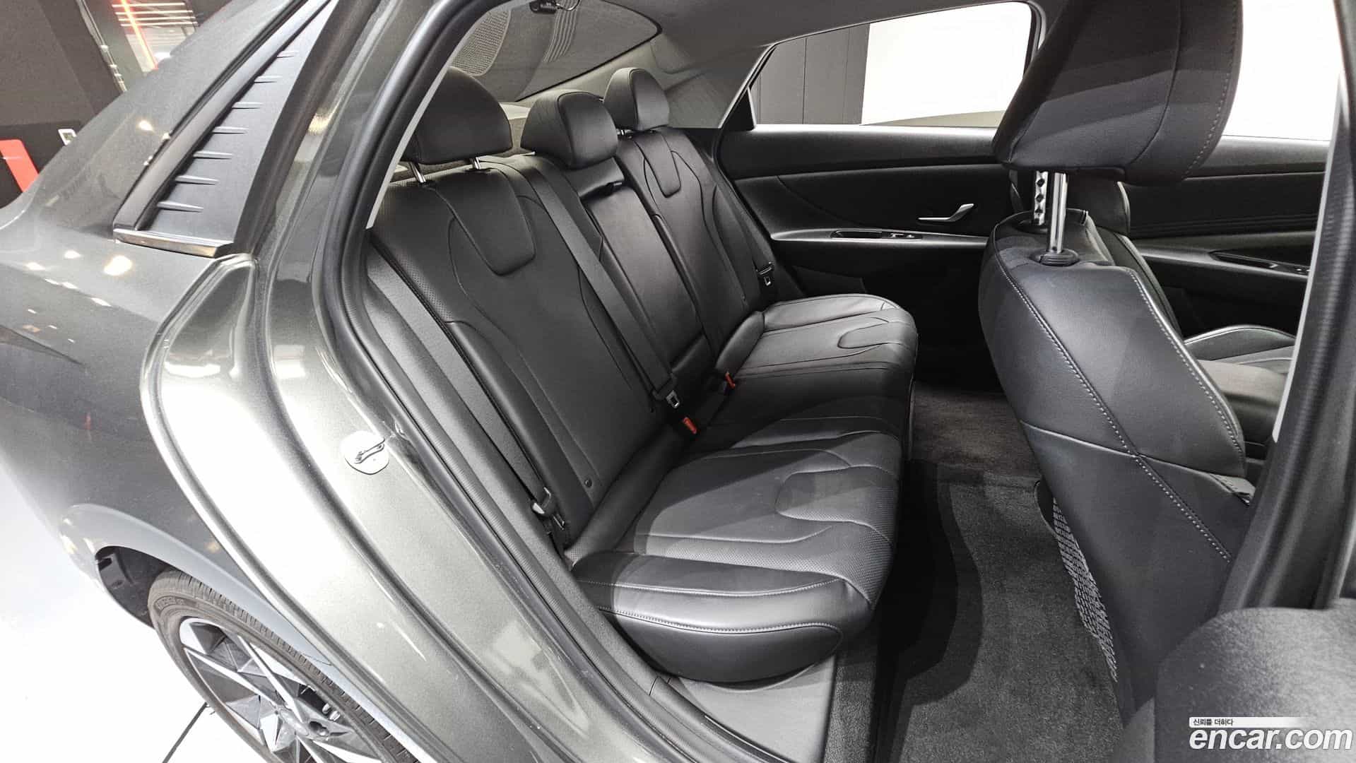 AVANTE Hyundai 2023.2-OPTION-015