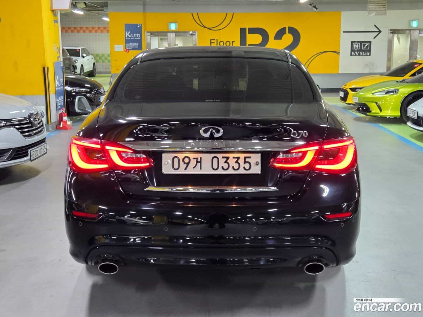 Q70 Infiniti 2016.7-OUTER-002