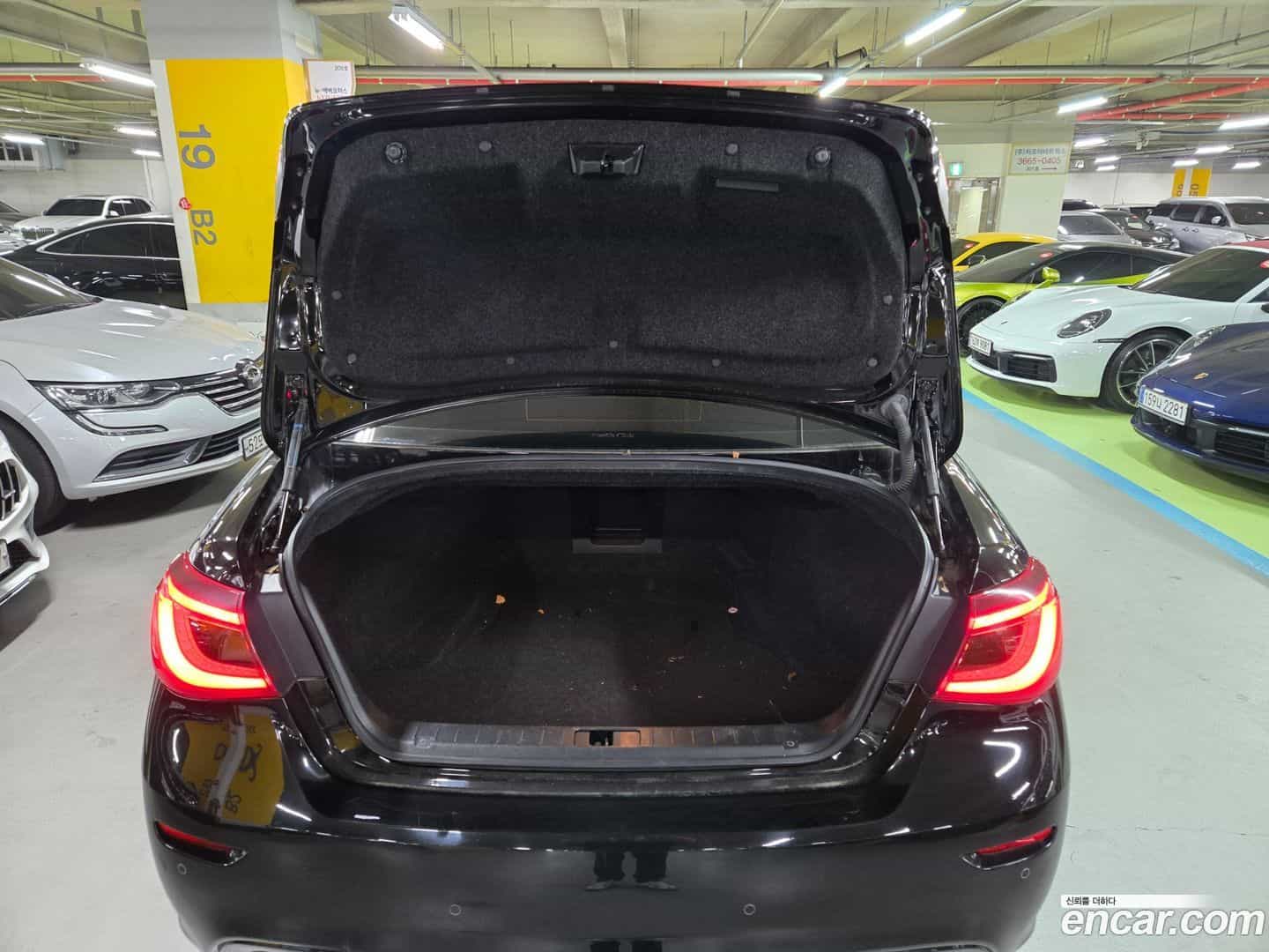 Q70 Infiniti 2016.7-OUTER-006
