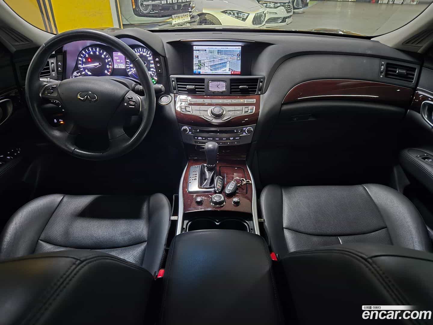 Q70 Infiniti 2016.7-INNER-007