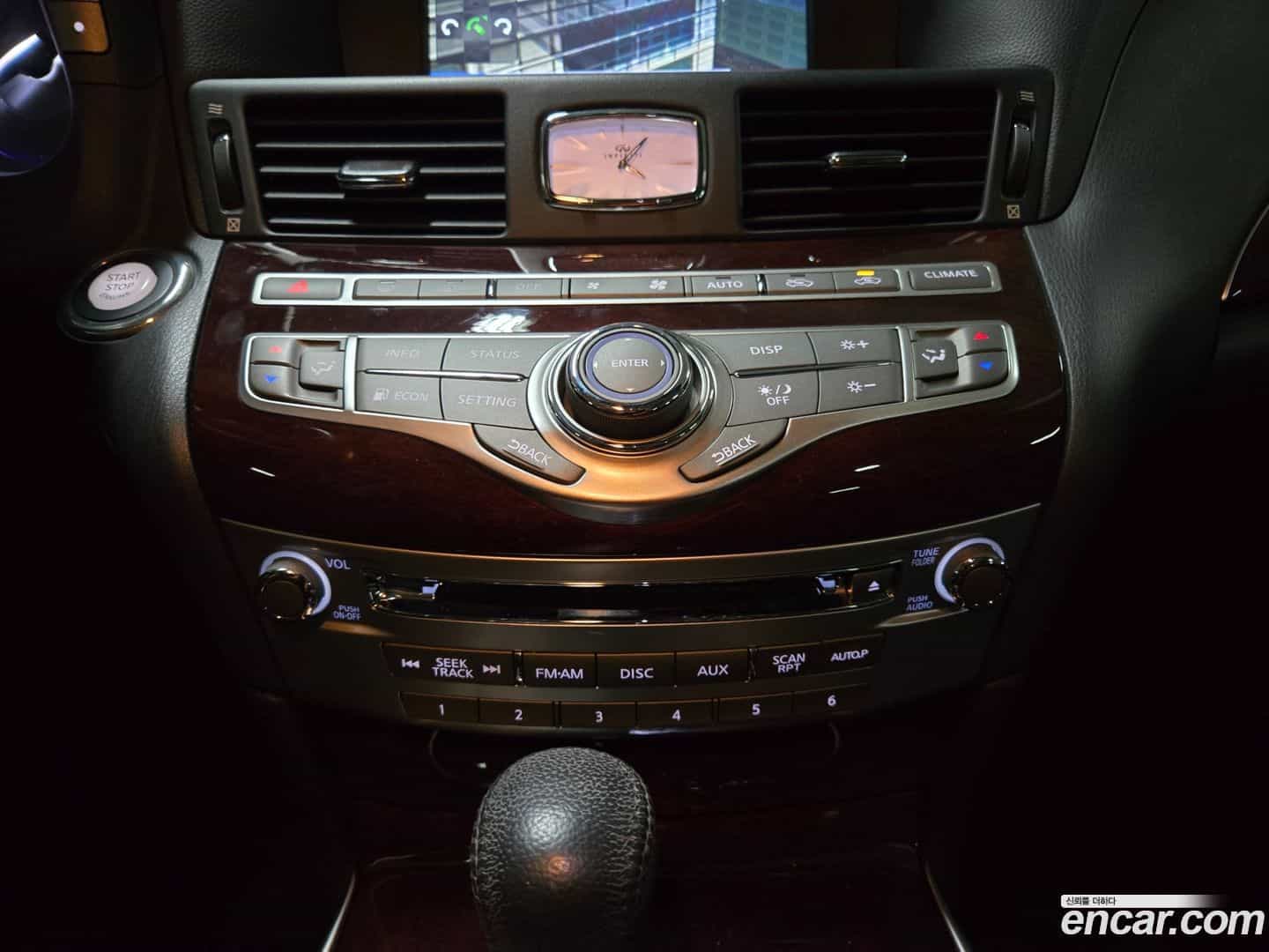 Q70 Infiniti 2016.7-INNER-010