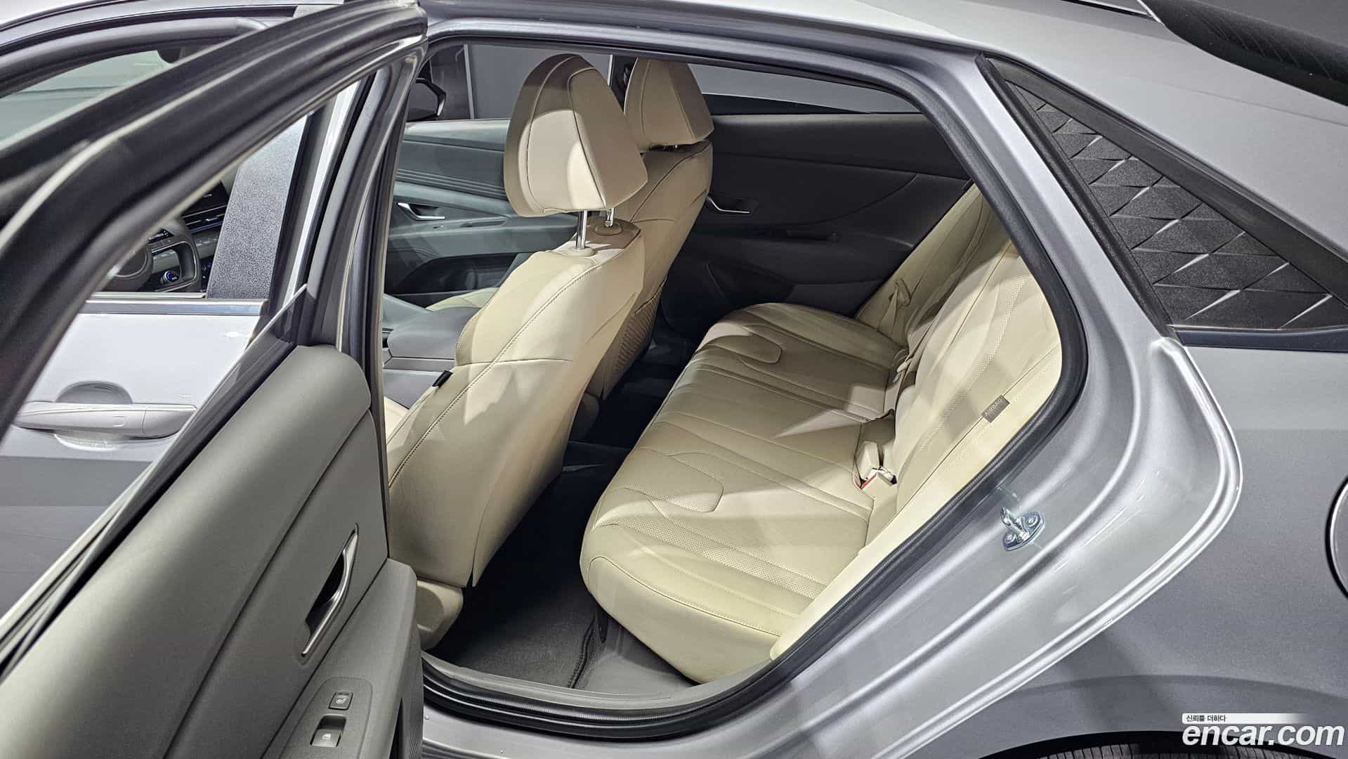 AVANTE Hyundai 2025.3-OPTION-015