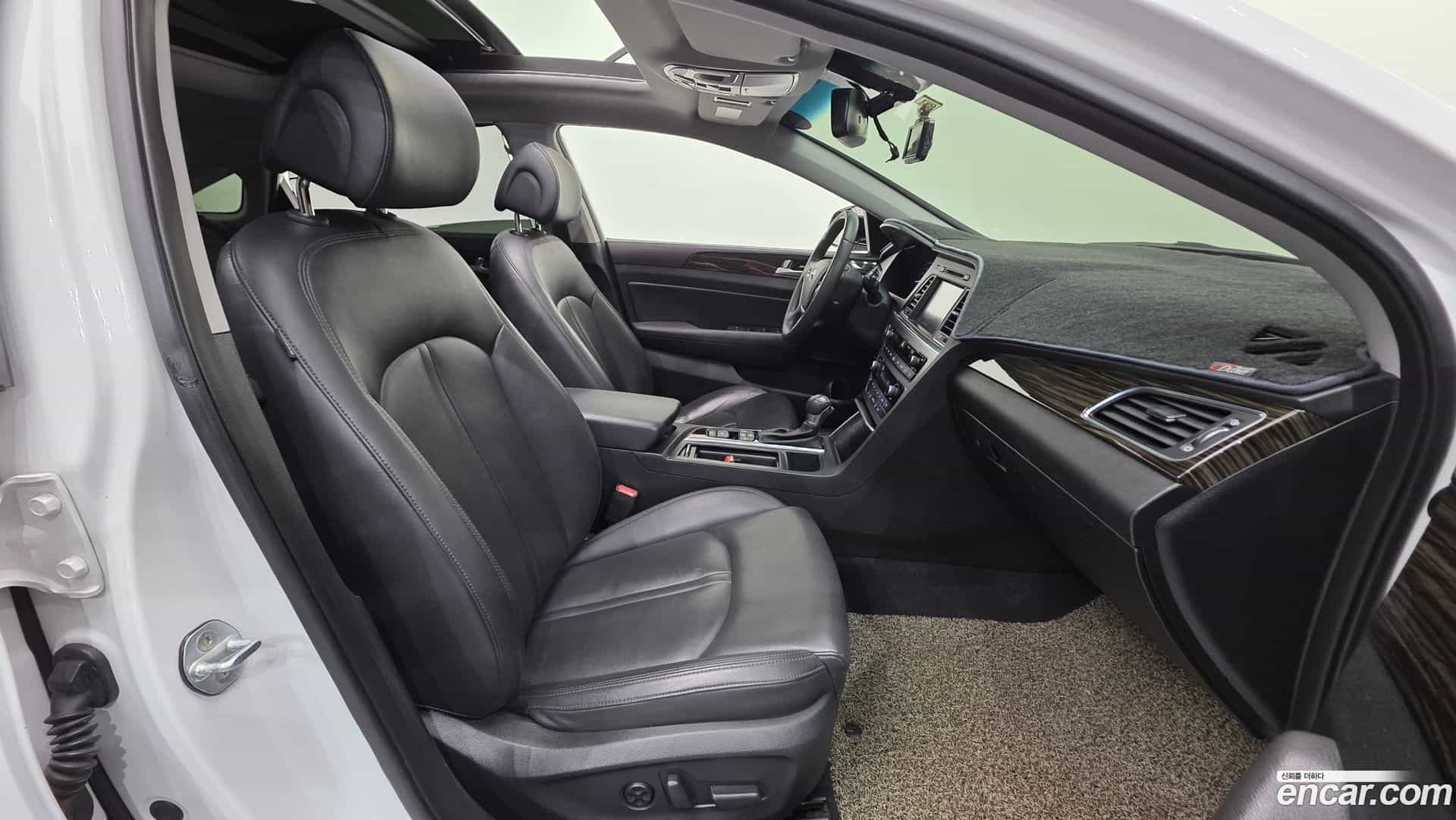 Sonata Hyundai 2015.9-INNER-010