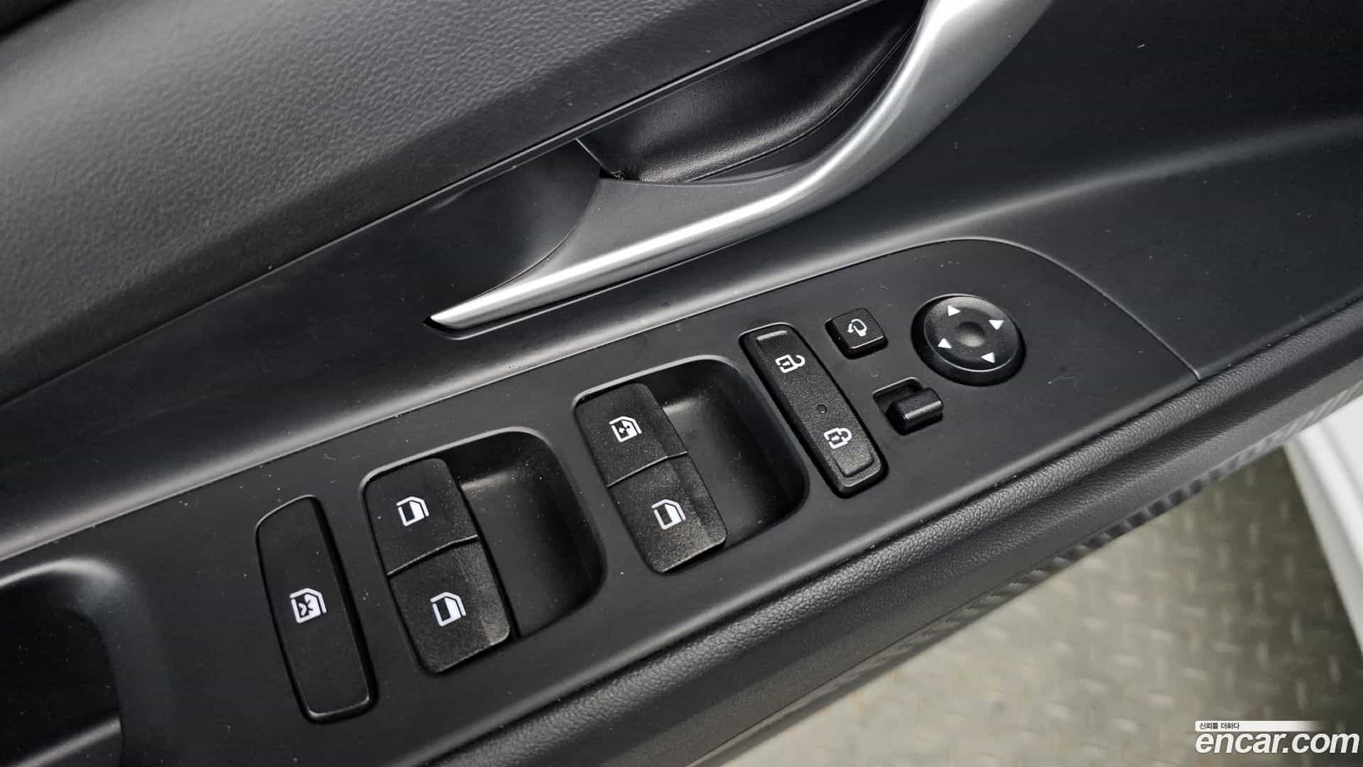 AVANTE Hyundai 2022.10-OPTION-017