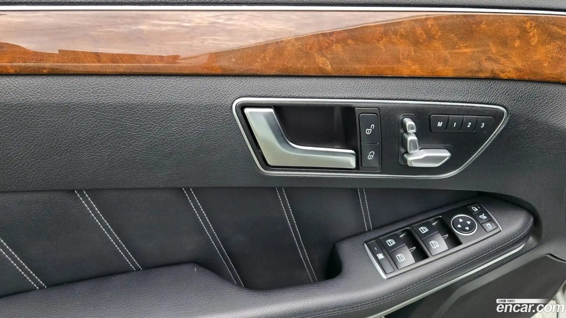 E-Class Mercedes-Benz 2015.6-OPTION-018