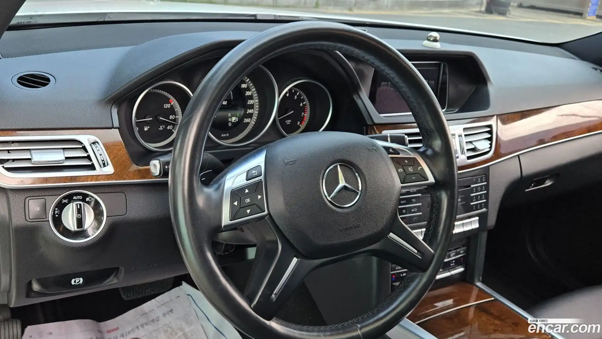 E-Class Mercedes-Benz 2015.6-OPTION-019