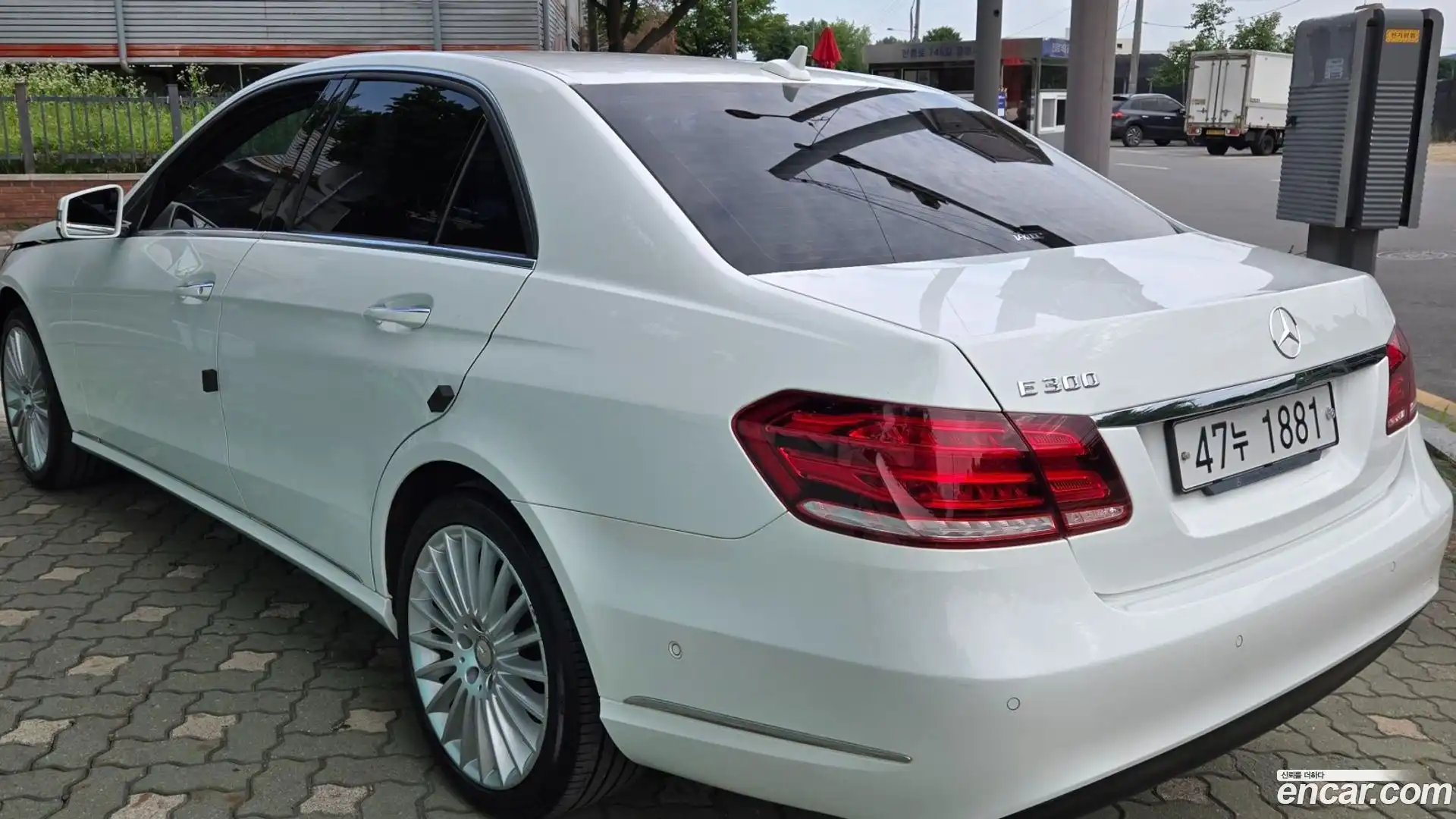 E-Class Mercedes-Benz 2015.6-OPTION-021