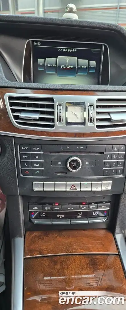 E-Class Mercedes-Benz 2015.6-OPTION-022