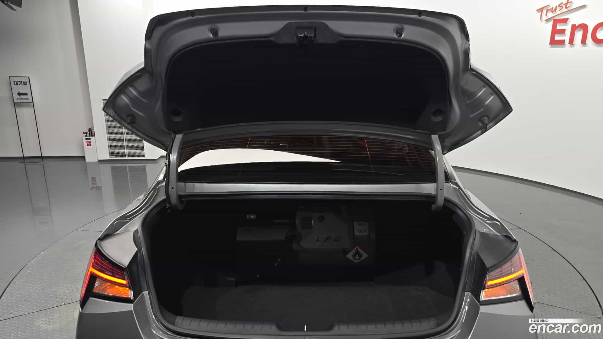 AVANTE Hyundai 2021.9-OPTION-024