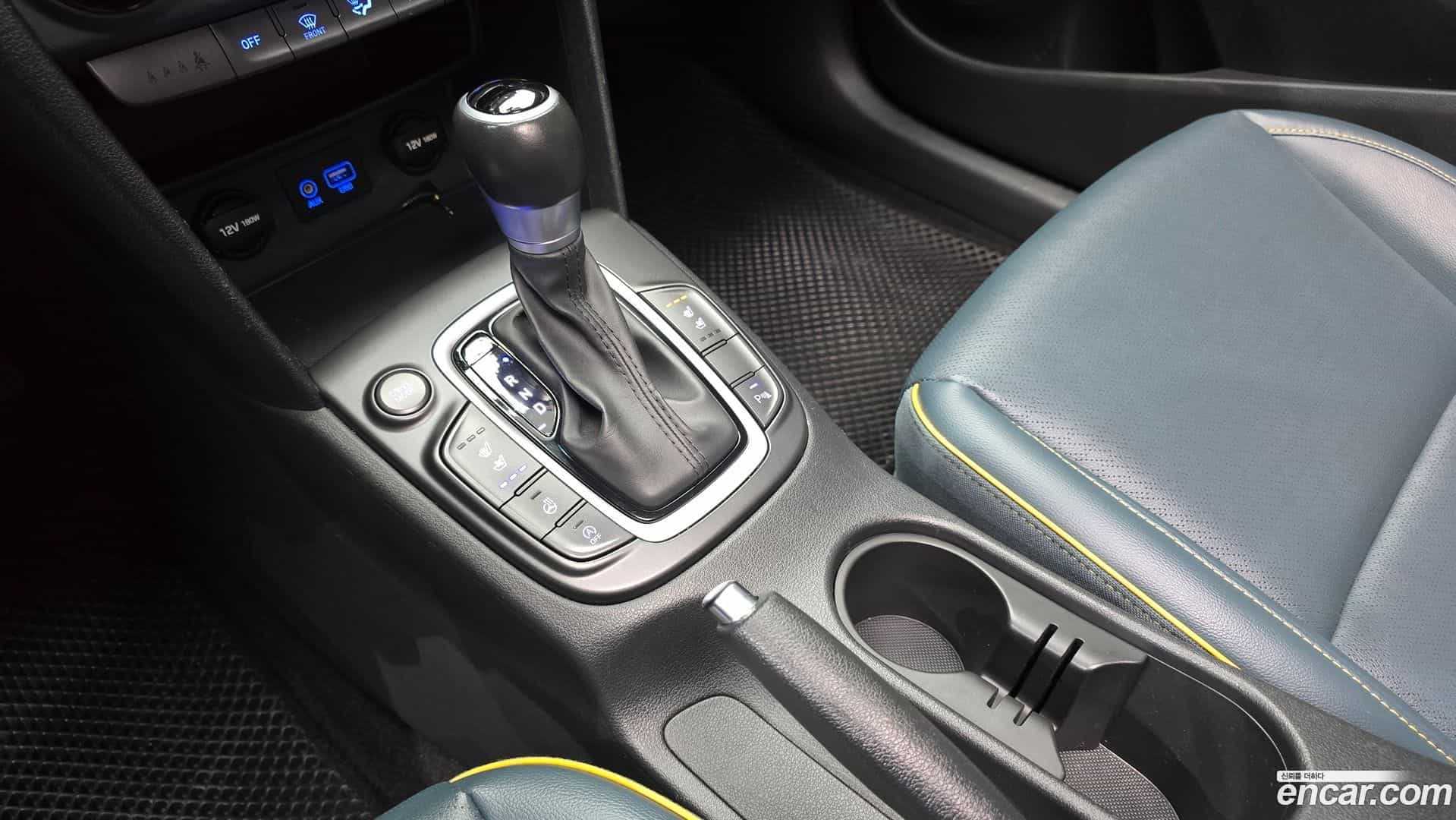 Kona Hyundai 2018.0-INNER-009