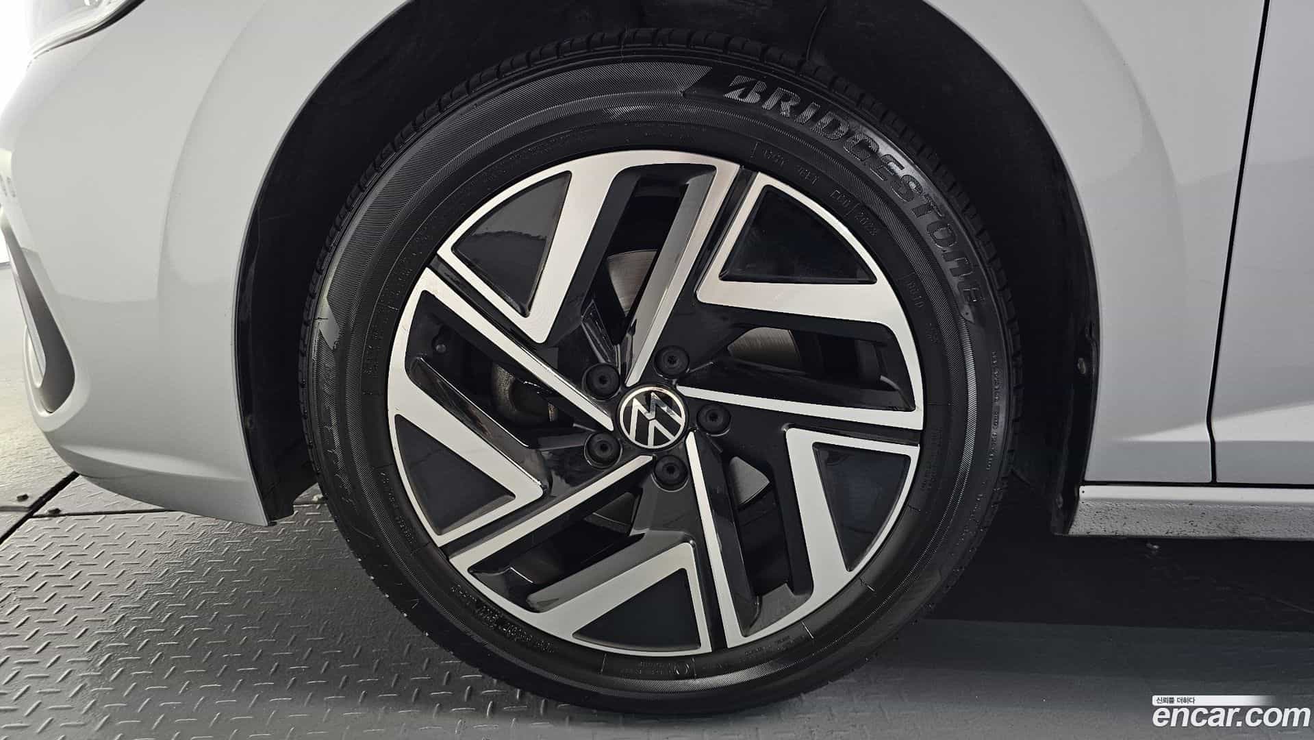 Jetta Volkswagen 2023.11-OUTER-005
