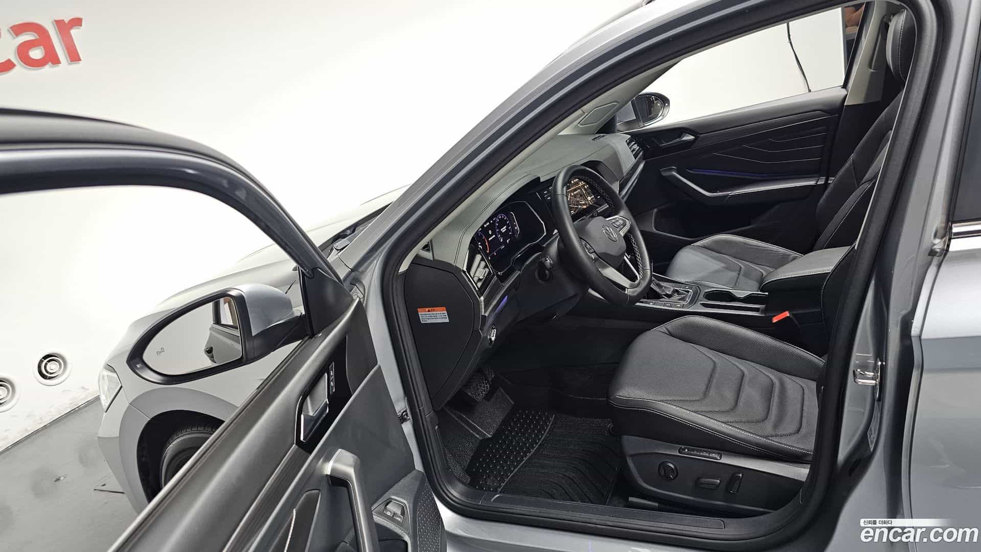 Jetta Volkswagen 2023.11-INNER-010
