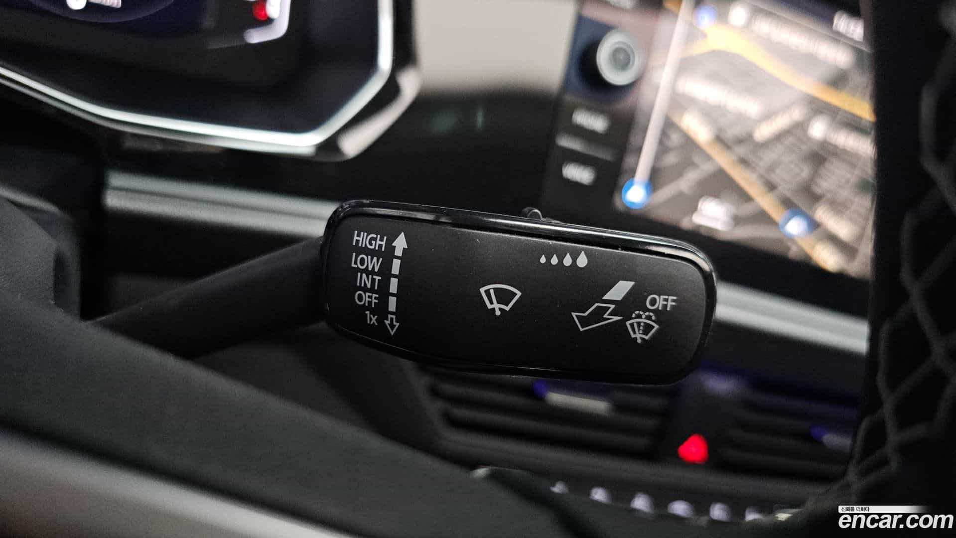 Jetta Volkswagen 2023.11-OPTION-048