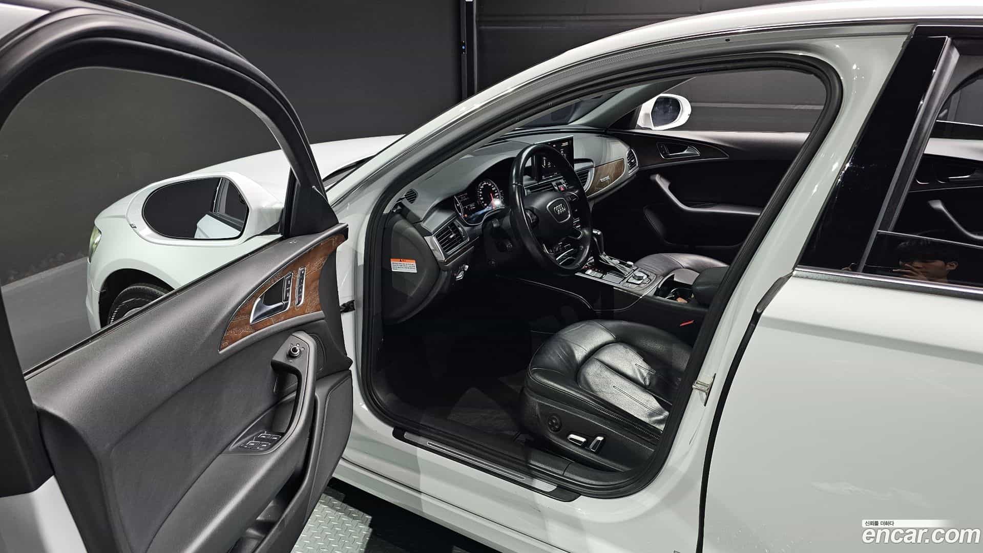 A6 Audi 2015.10-INNER-010