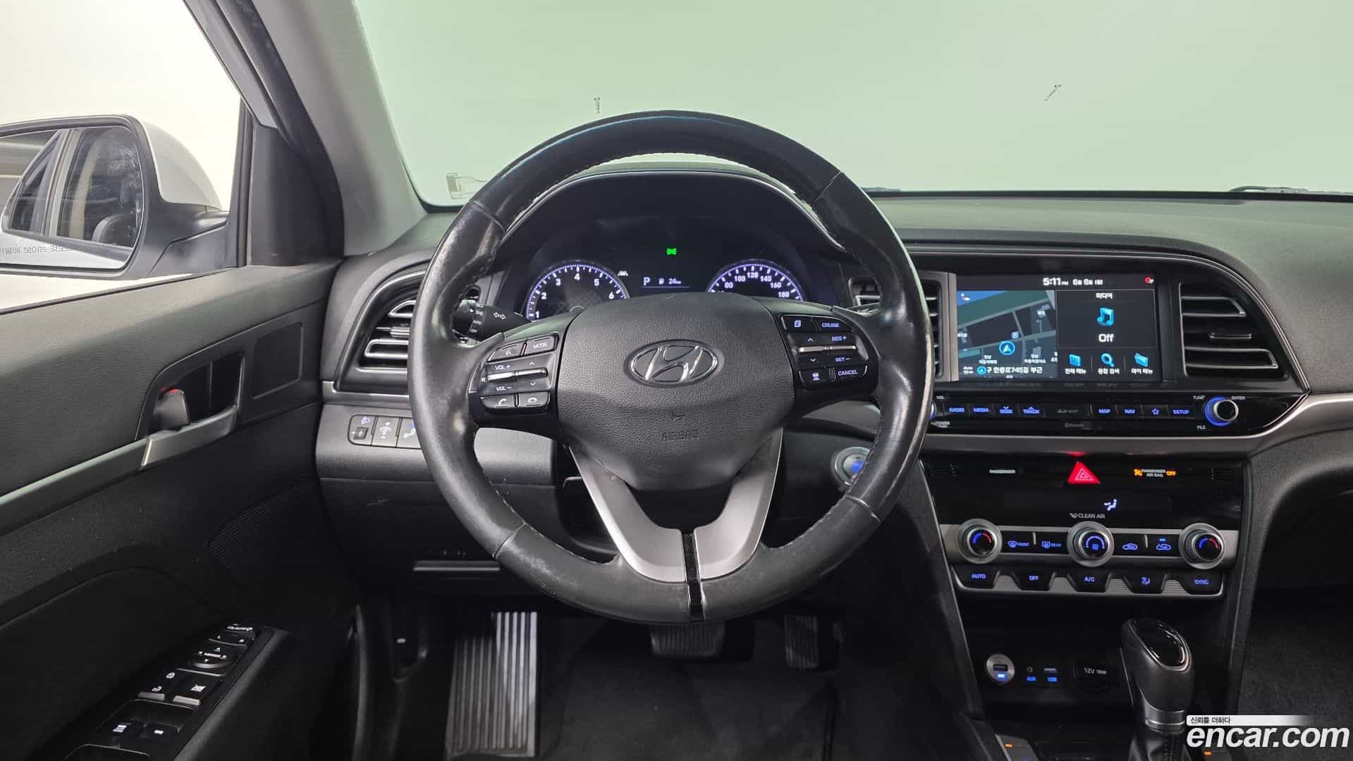 AVANTE Hyundai 2019.9-OPTION-017