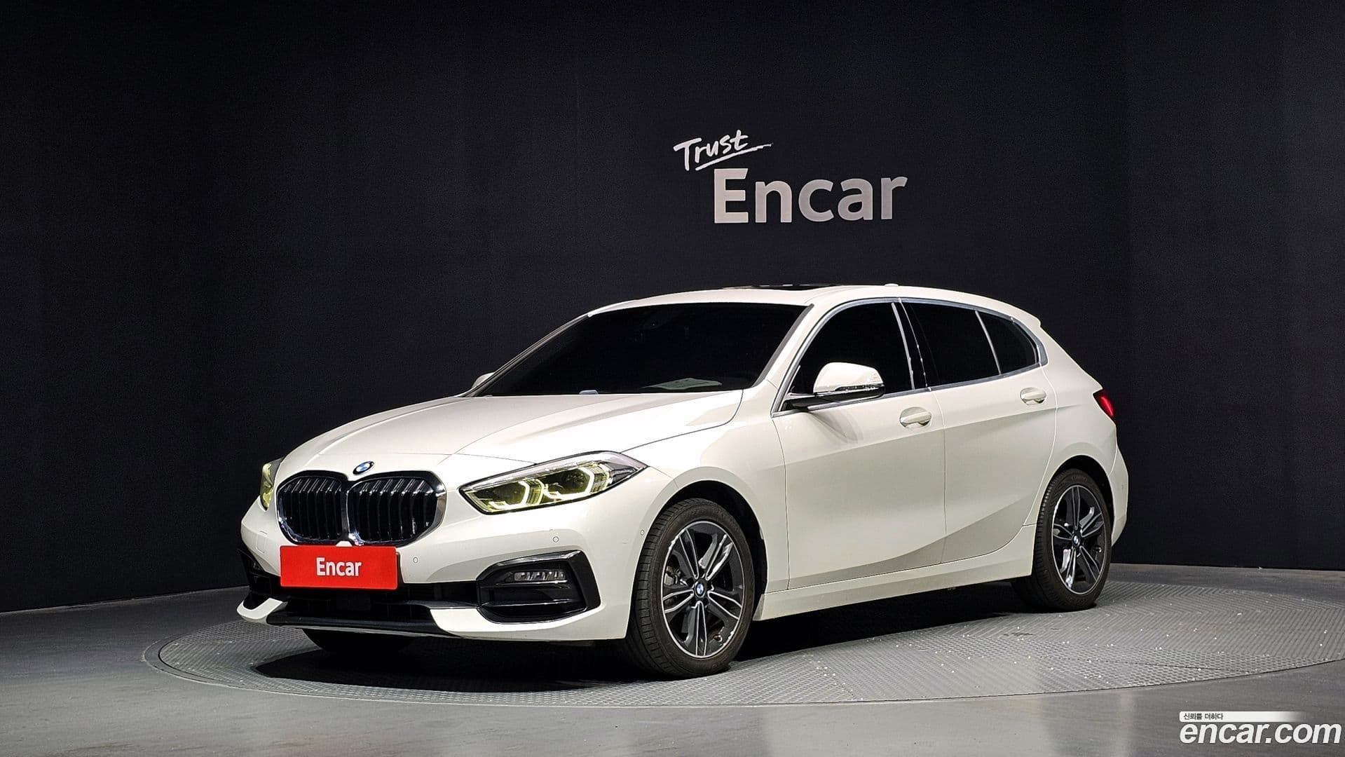 Main__Slider__Photo:1-Series BMW 2020.2-0