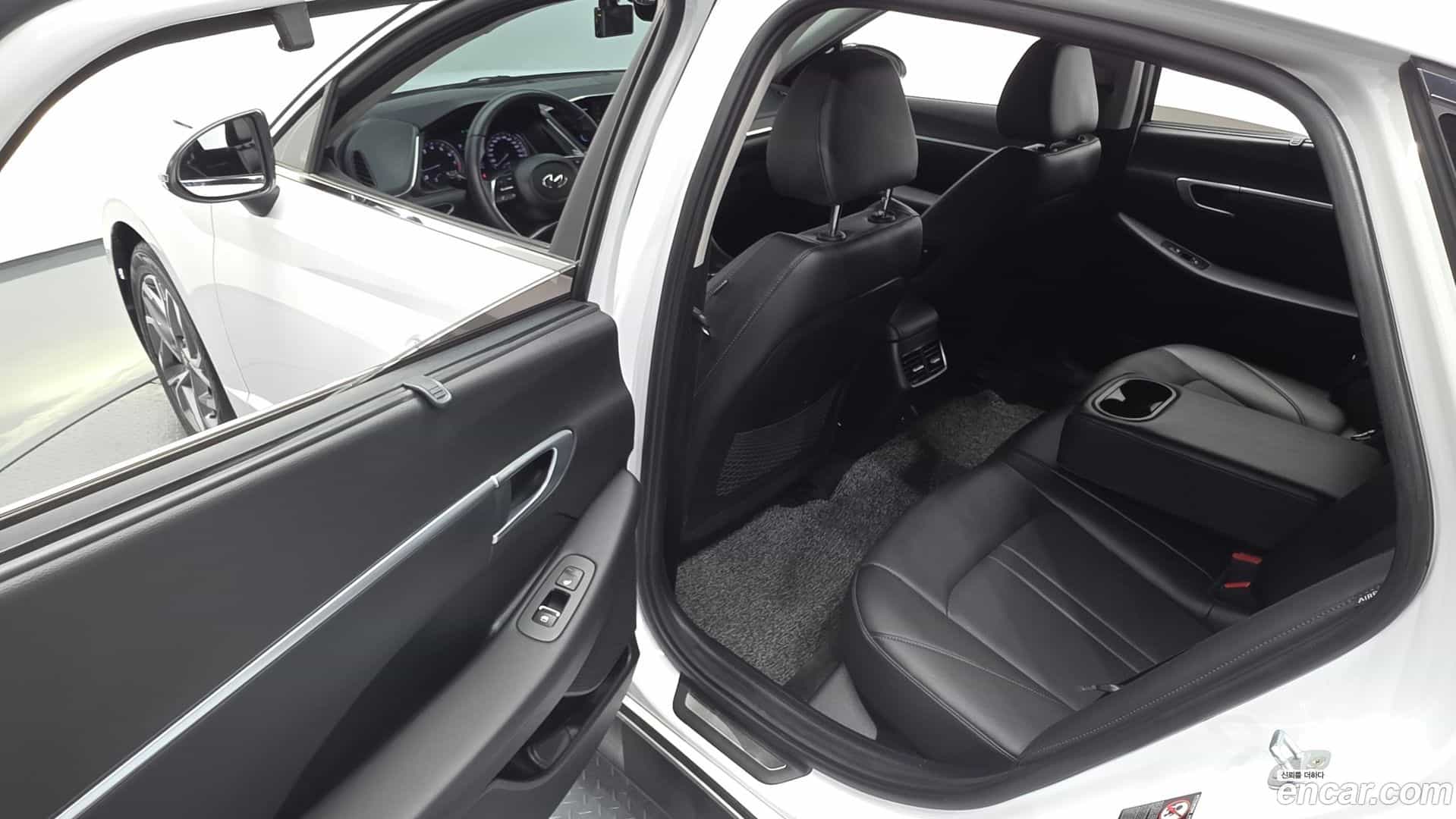 Sonata Hyundai 2019.4-OPTION-015