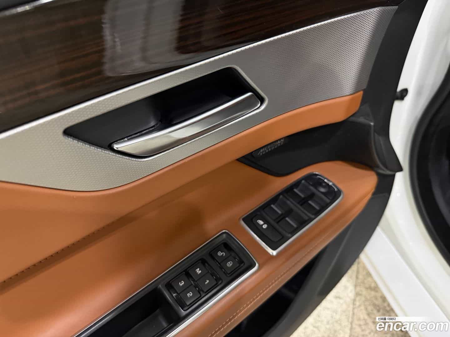 XF Jaguar 2018.2-OPTION-017