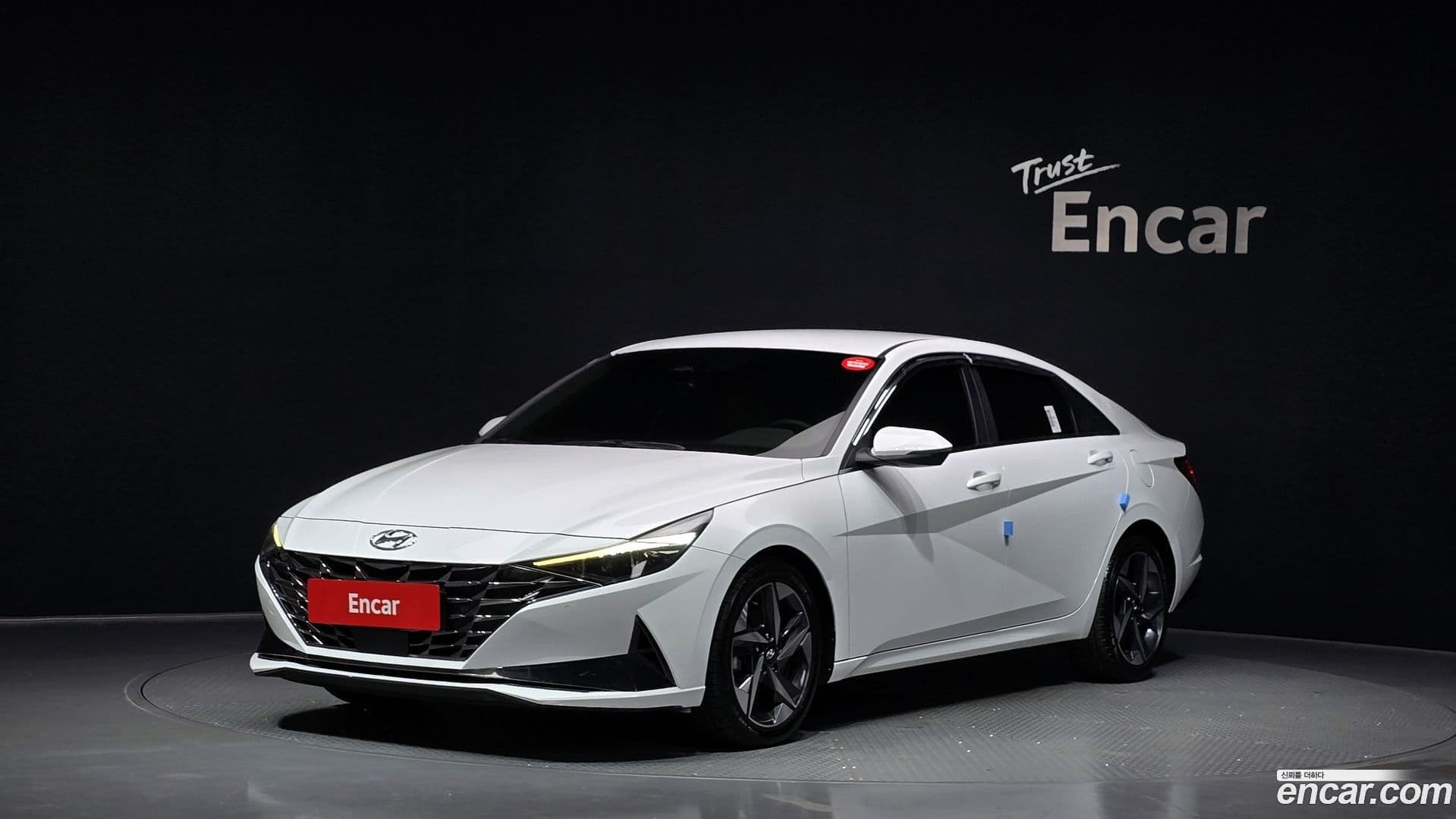 Main__Slider__Photo:AVANTE Hyundai 2022.3-0