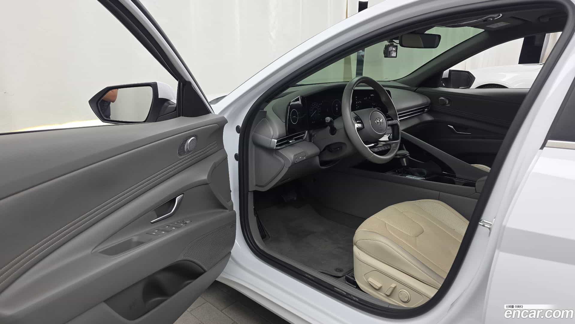AVANTE Hyundai 2022.3-INNER-010