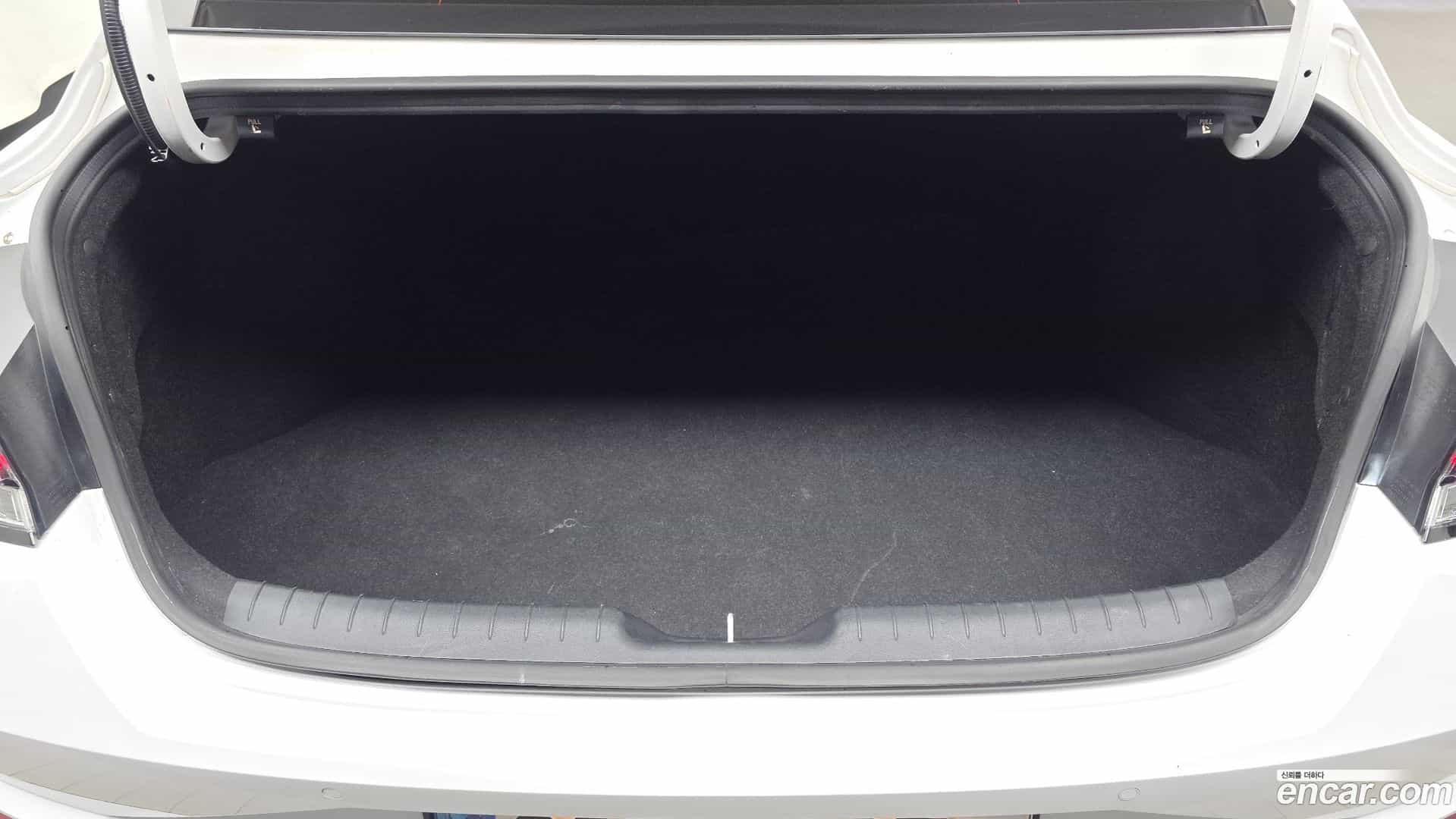 AVANTE Hyundai 2022.3-OPTION-024
