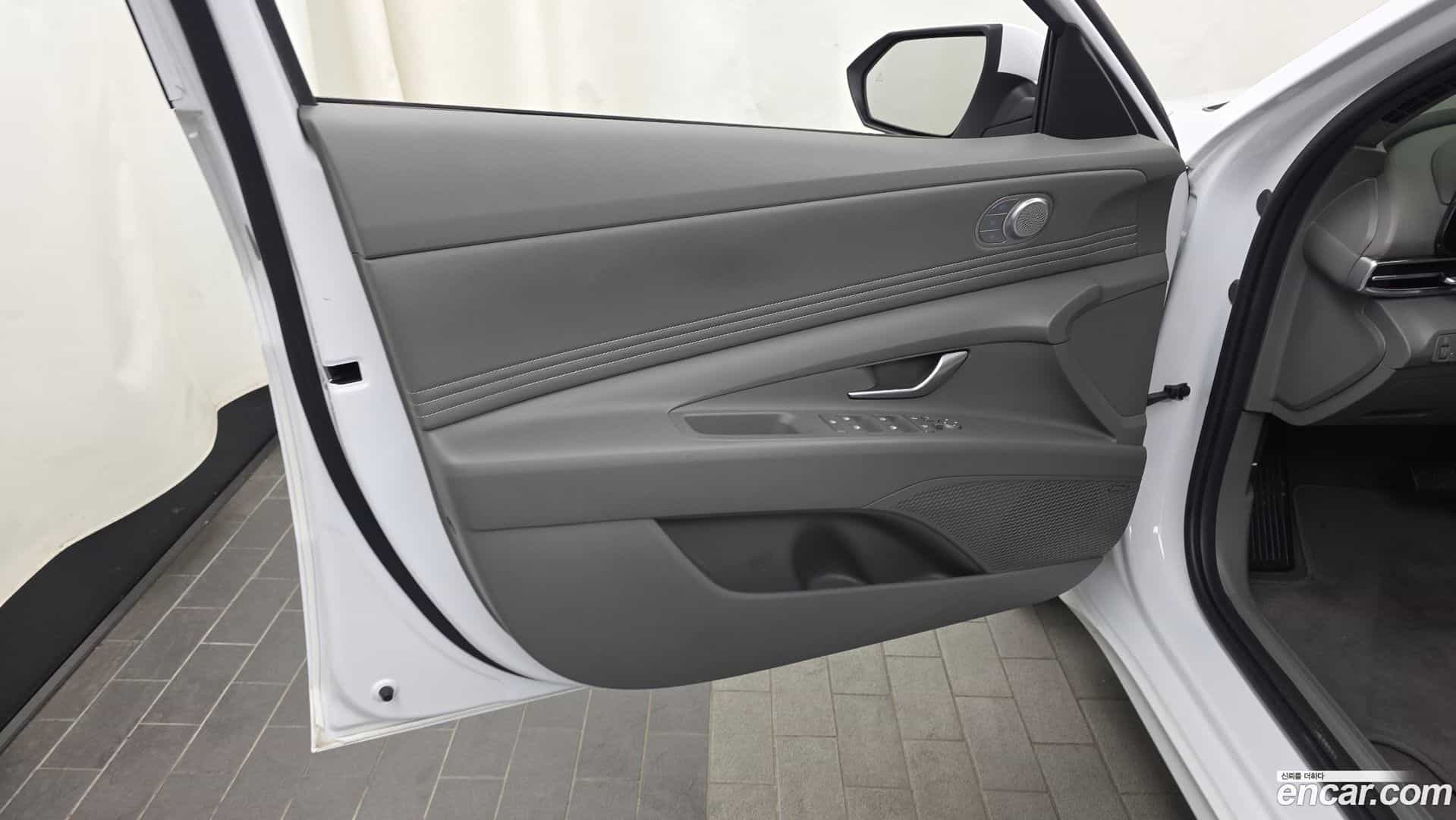 AVANTE Hyundai 2022.3-INNER-034