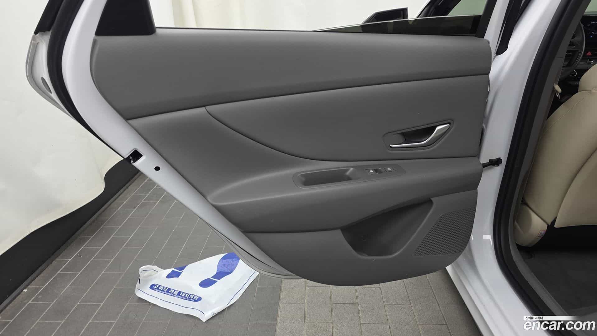AVANTE Hyundai 2022.3-INNER-035